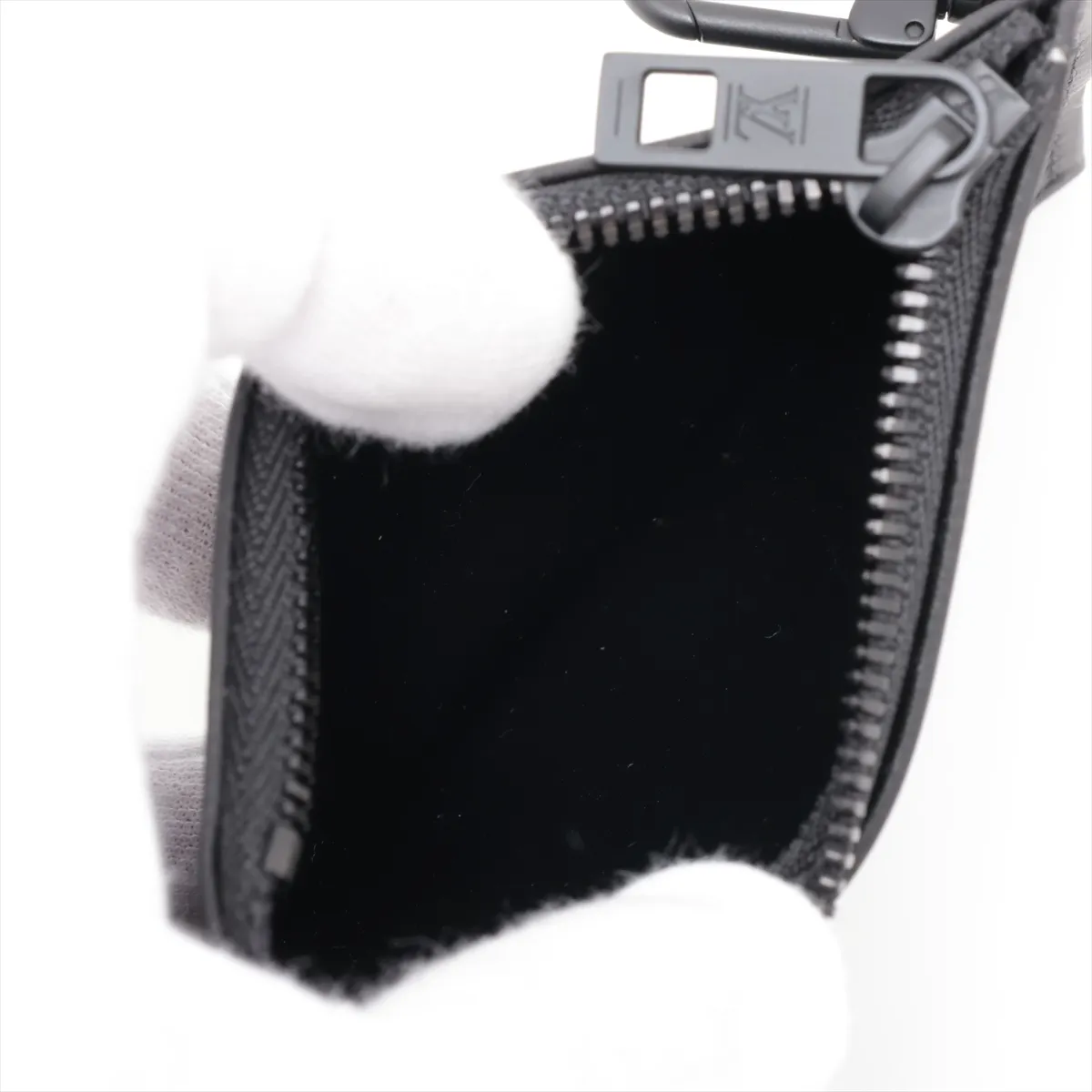 LV Aerogram Messenger Voyage M59329 Black (RFID detected) — view 10