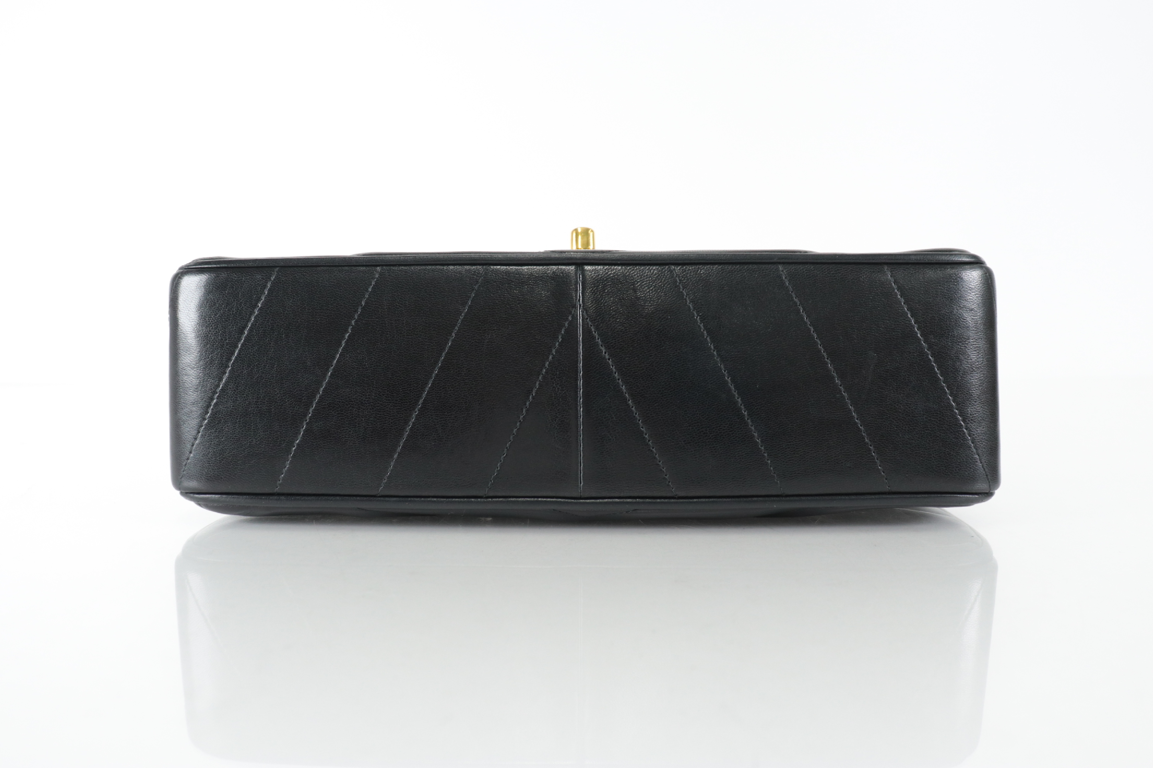 V-flap Lambskin Chain Shoulder Bag (Serial No. 3) — view 6