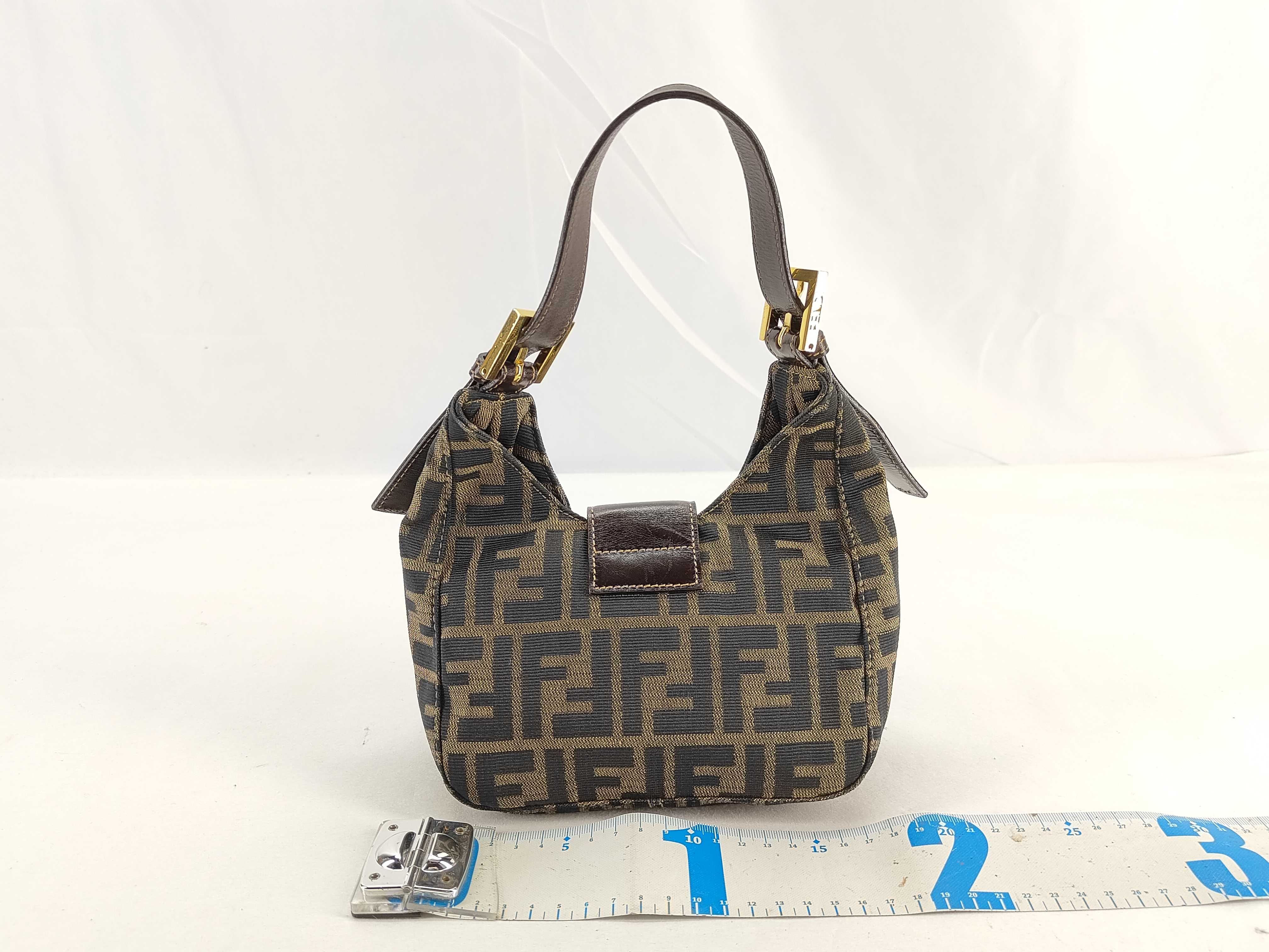 Zucca pattern Fendi Mamma Bucket Shoulder Bag — view 2