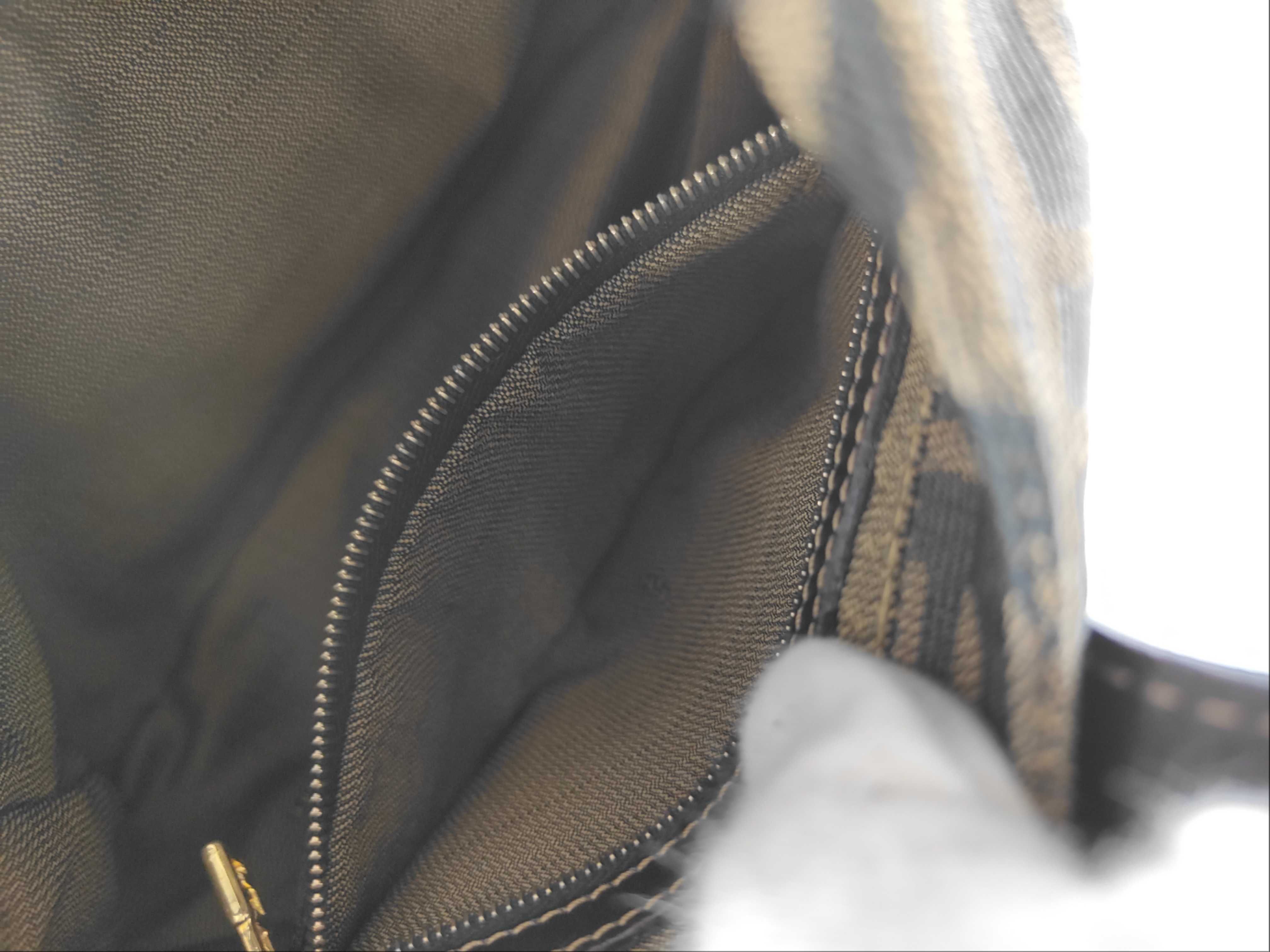 Zucca pattern Fendi Mamma Bucket Shoulder Bag — view 13