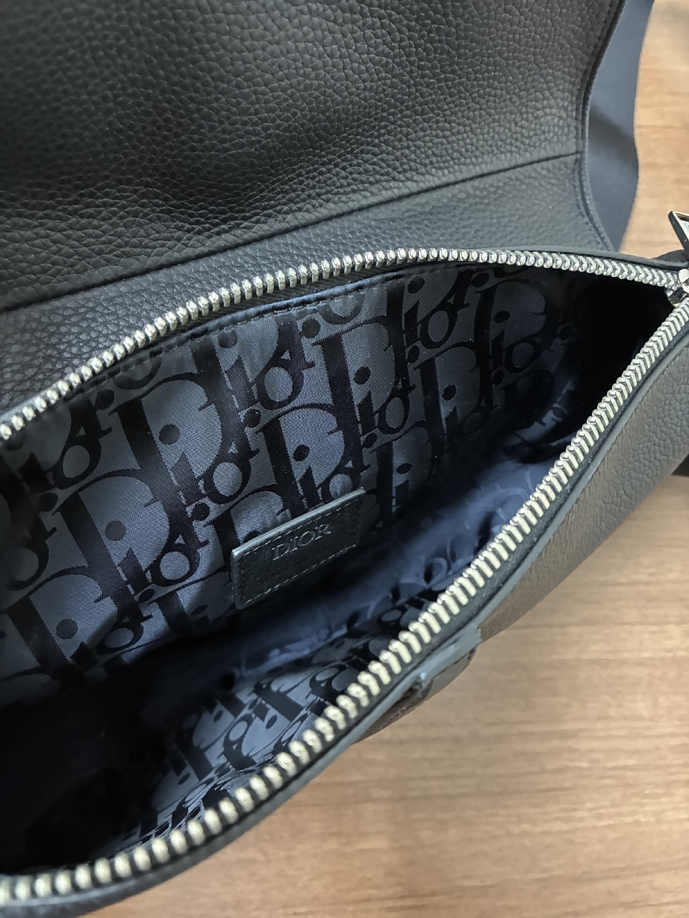 Saddle Body Men's Flower Logo Bag — view 8