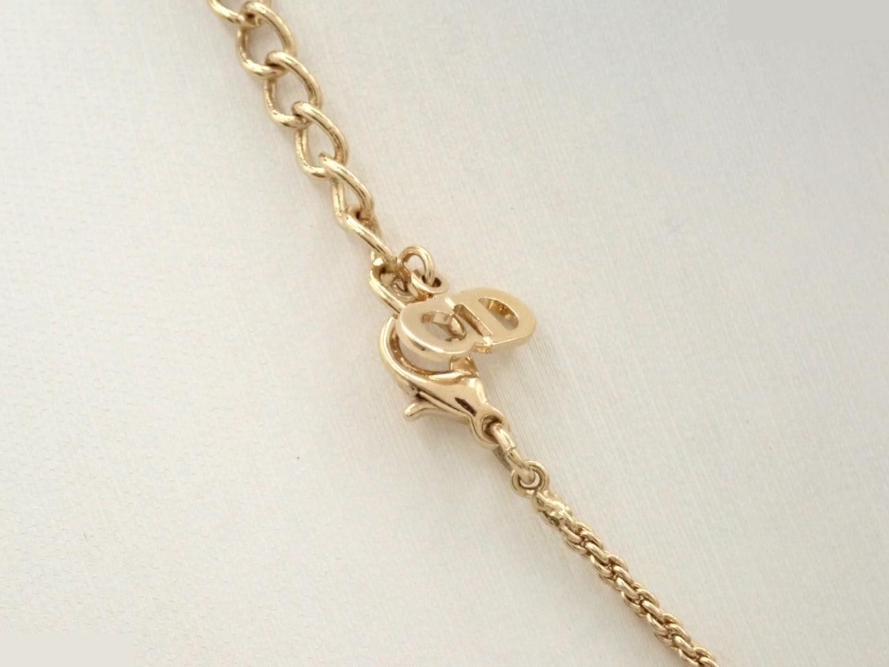 Other line: Precious metals, necklaces, pendants, neck circumference approximately 47cm. — view 2