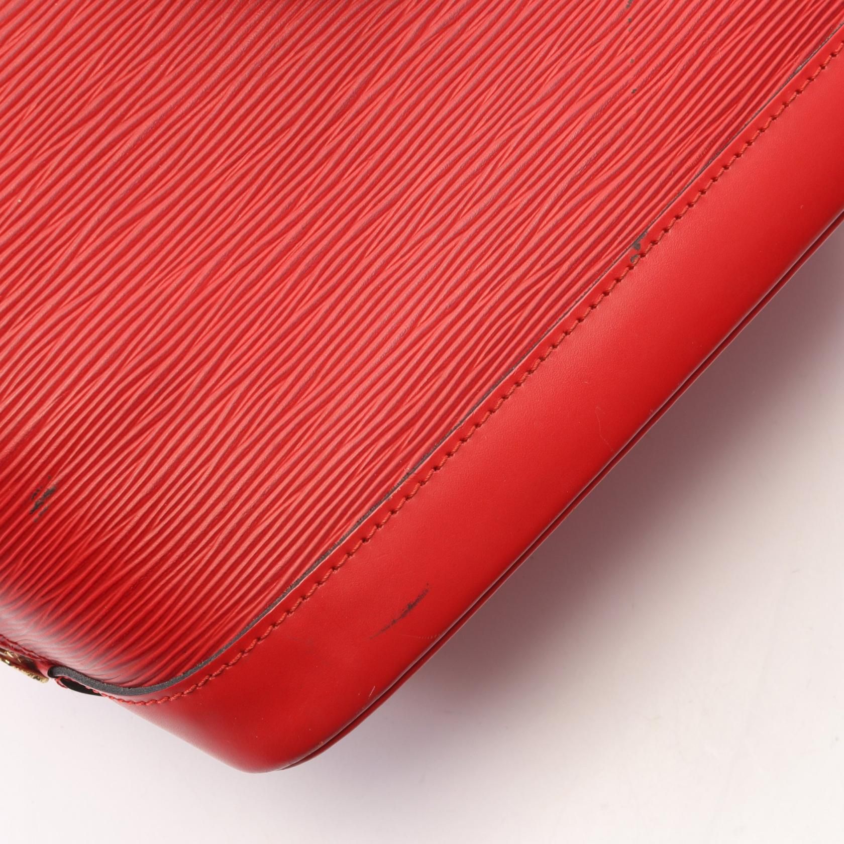 Alma Epi Castilian Red Castilian Red Red Handbag M 52147 — view 6