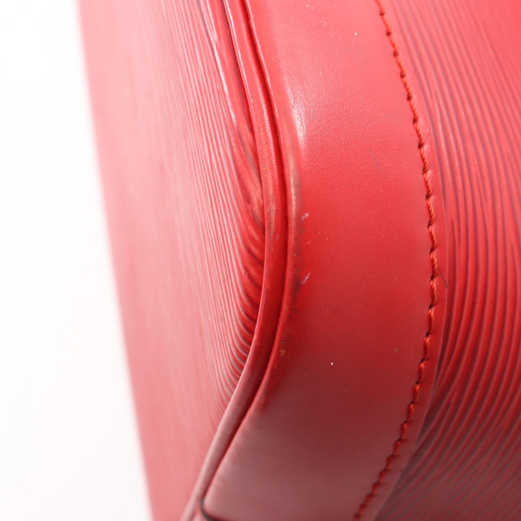 Alma Epi Castilian Red Castilian Red Red Handbag M 52147 — view 9