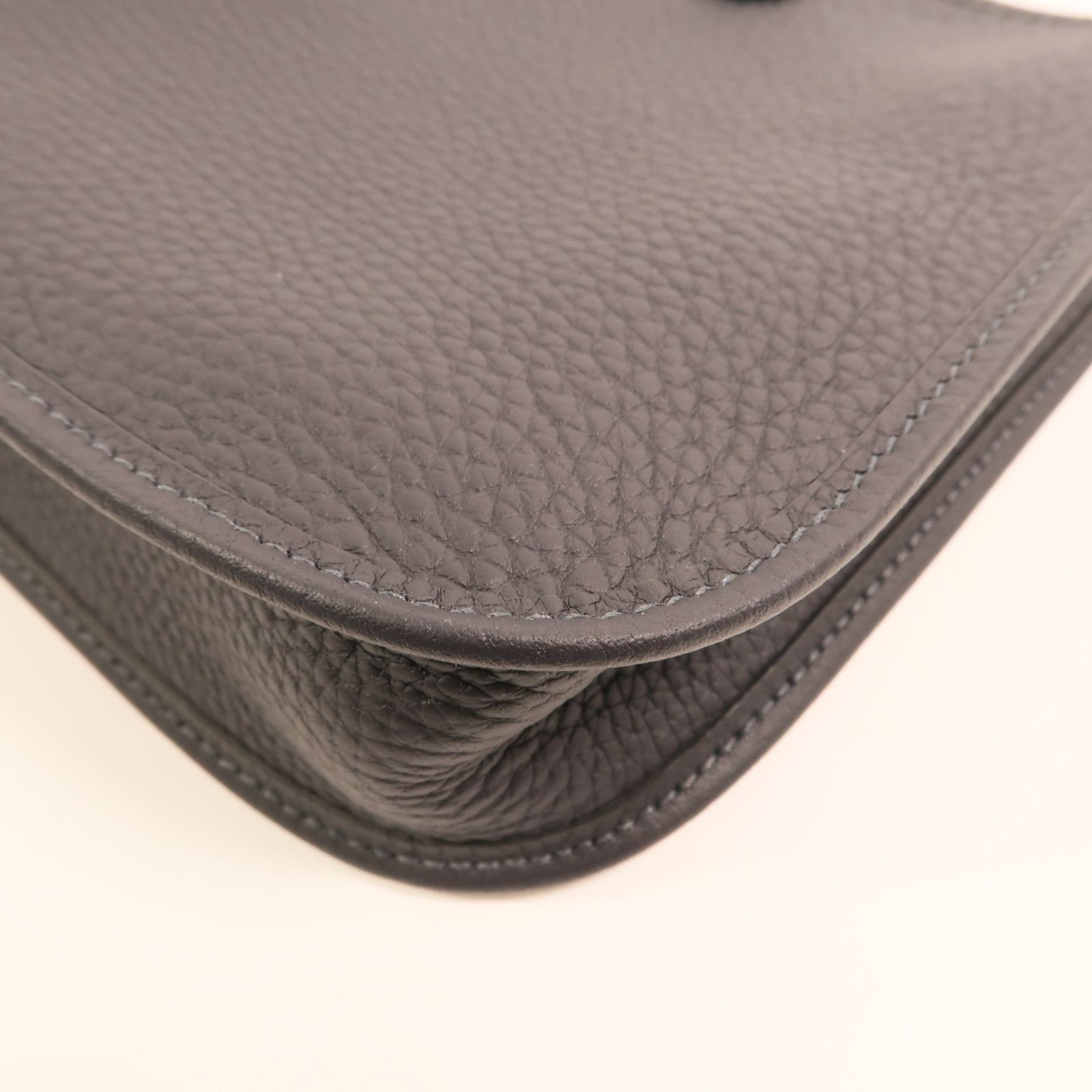 Clemence Leather Evelyne Tpm Golden Shoulder Back Bag Caban Shoulder Bag Navy Caban Taurillon Clemence Calfskin — view 14