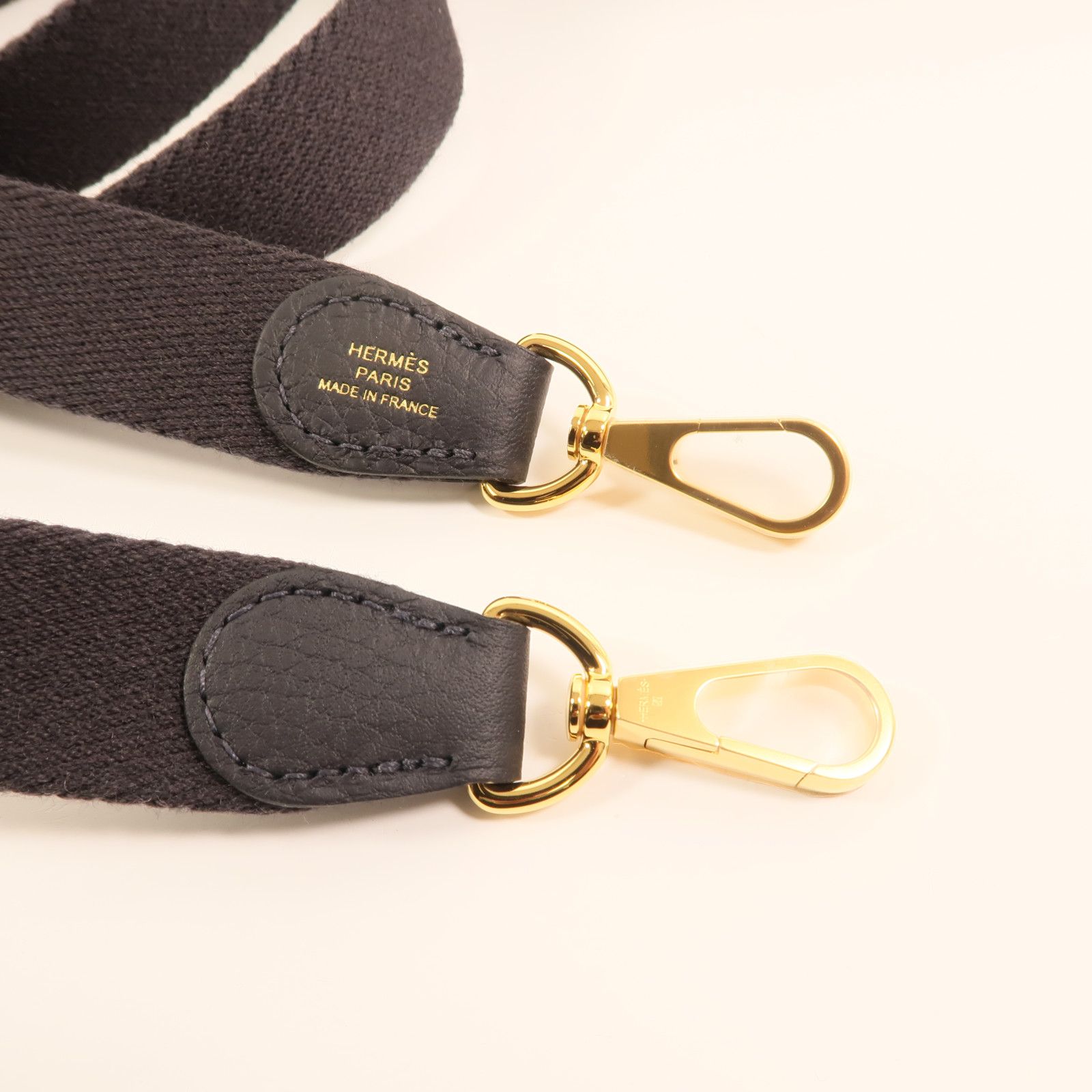 Clemence Leather Evelyne Tpm Golden Shoulder Back Bag Caban Shoulder Bag Navy Caban Taurillon Clemence Calfskin — view 10