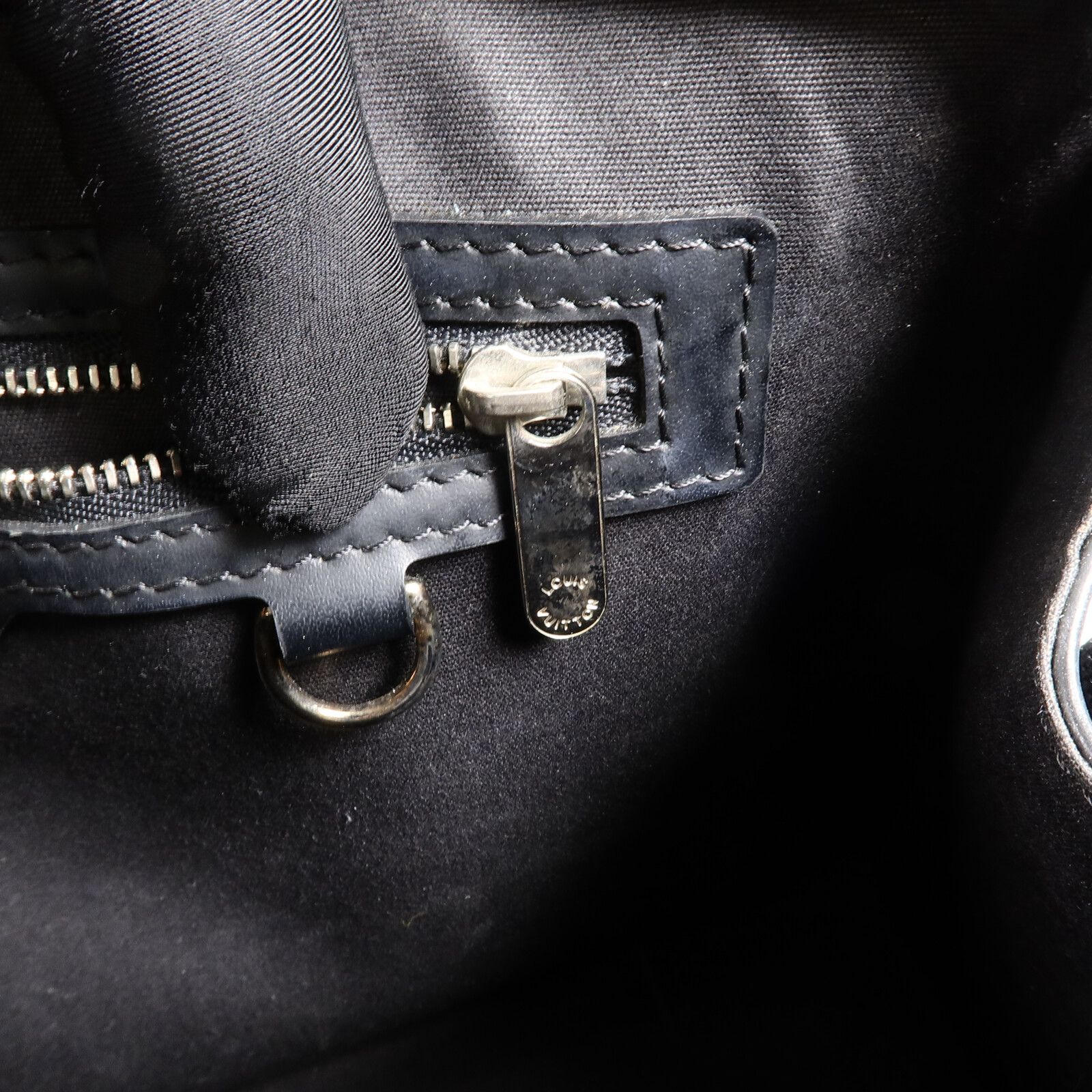 Epi Brea Mm Hand-ground Shoulder Bag Black 2way Shoulder Bag M 40329 — view 8