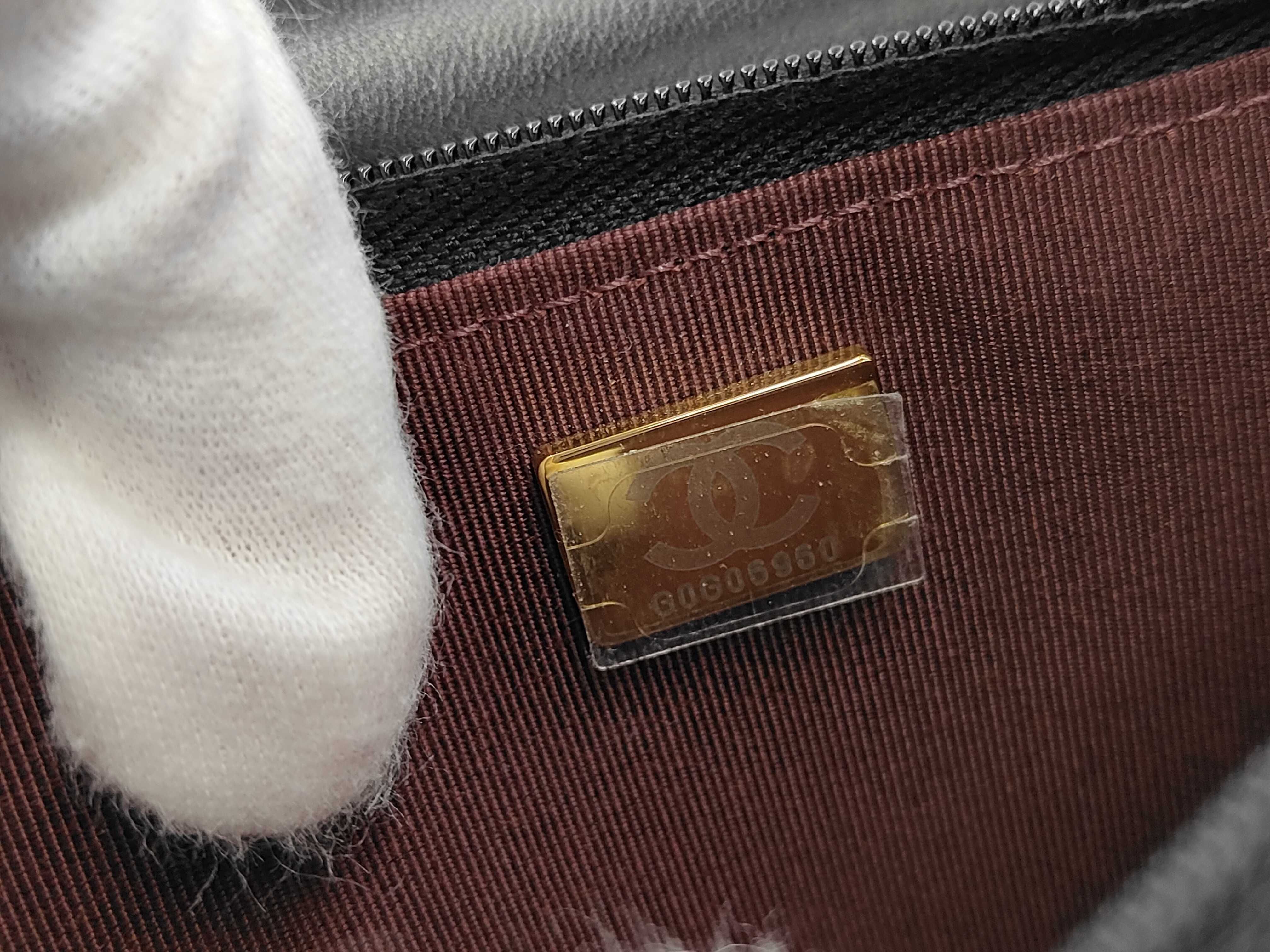 Matelassé Chain Wallet Shoulder Bag — view 10