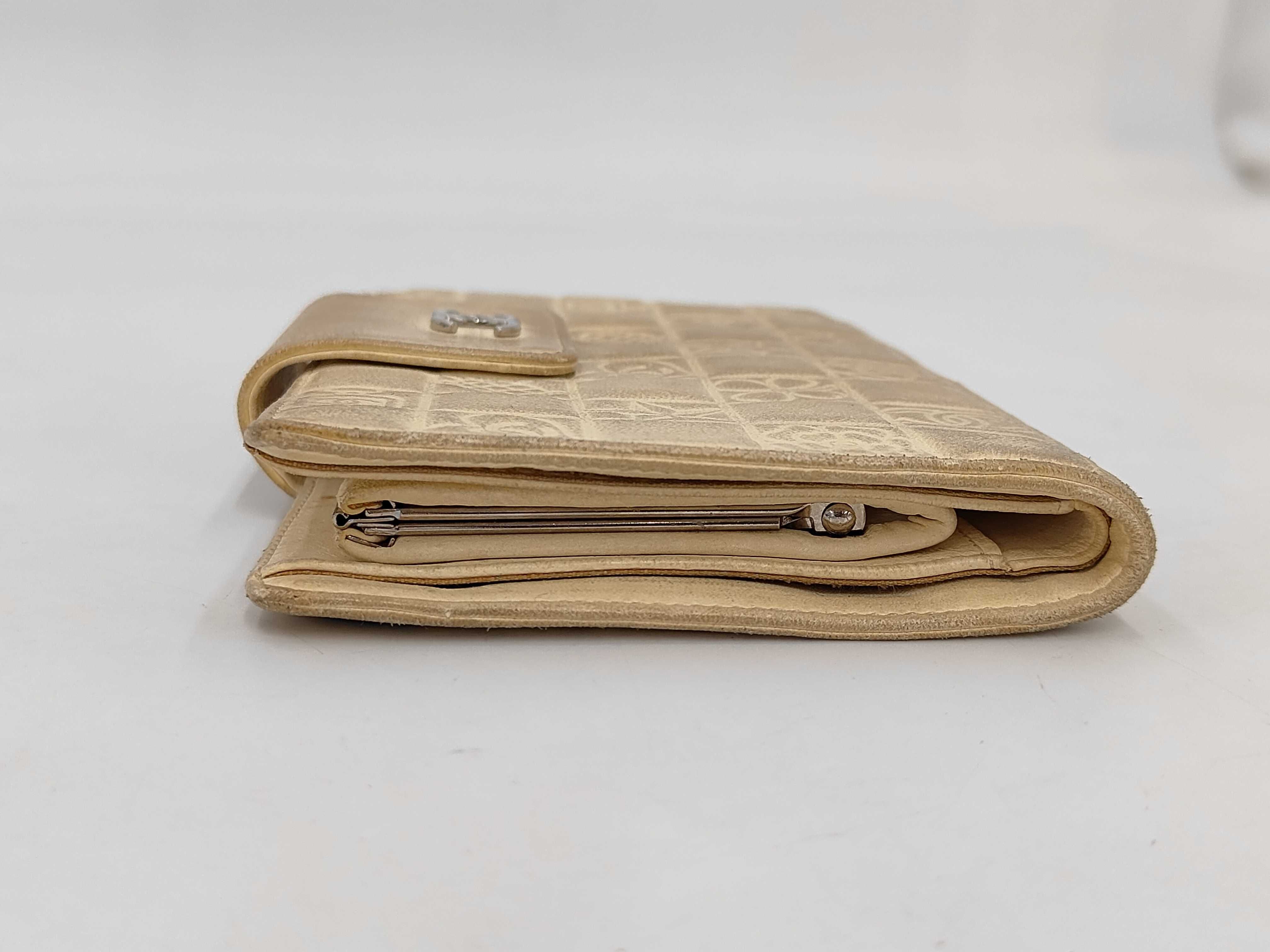 wallet — view 4