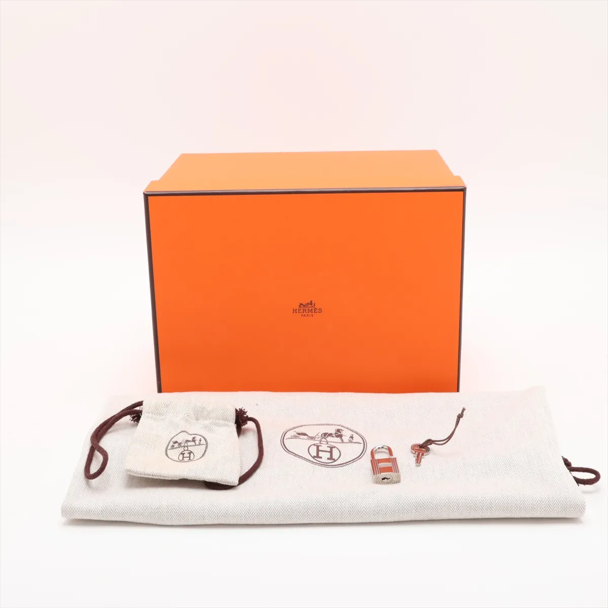 Picotin Lock 18 PM, Taurillon Clemence leather, Chocolate color, Silver hardware P: 2012 — view 9