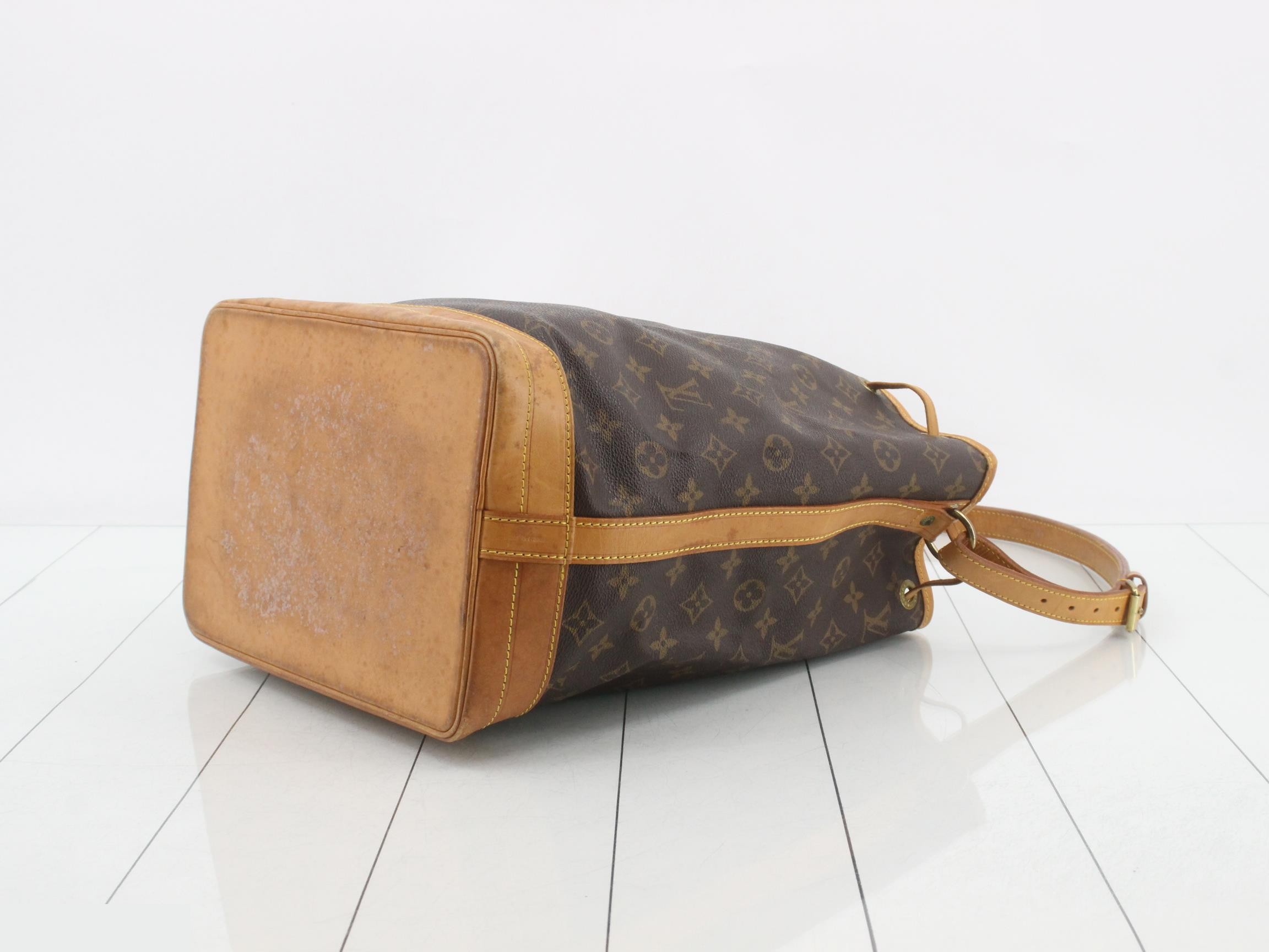 Noe — view 6