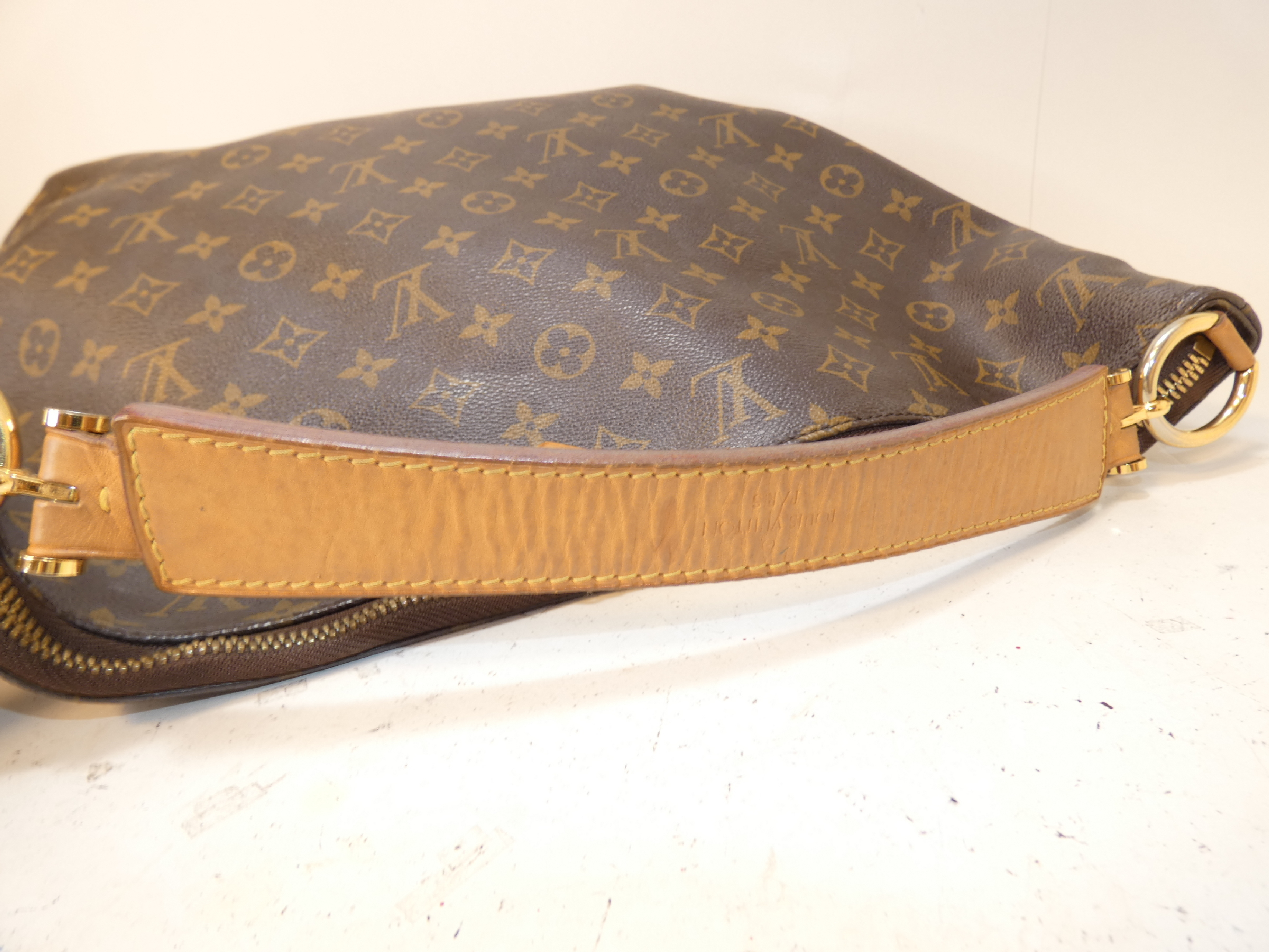 Shuri MM Monogram One-Handle One-Shoulder Bag — view 4