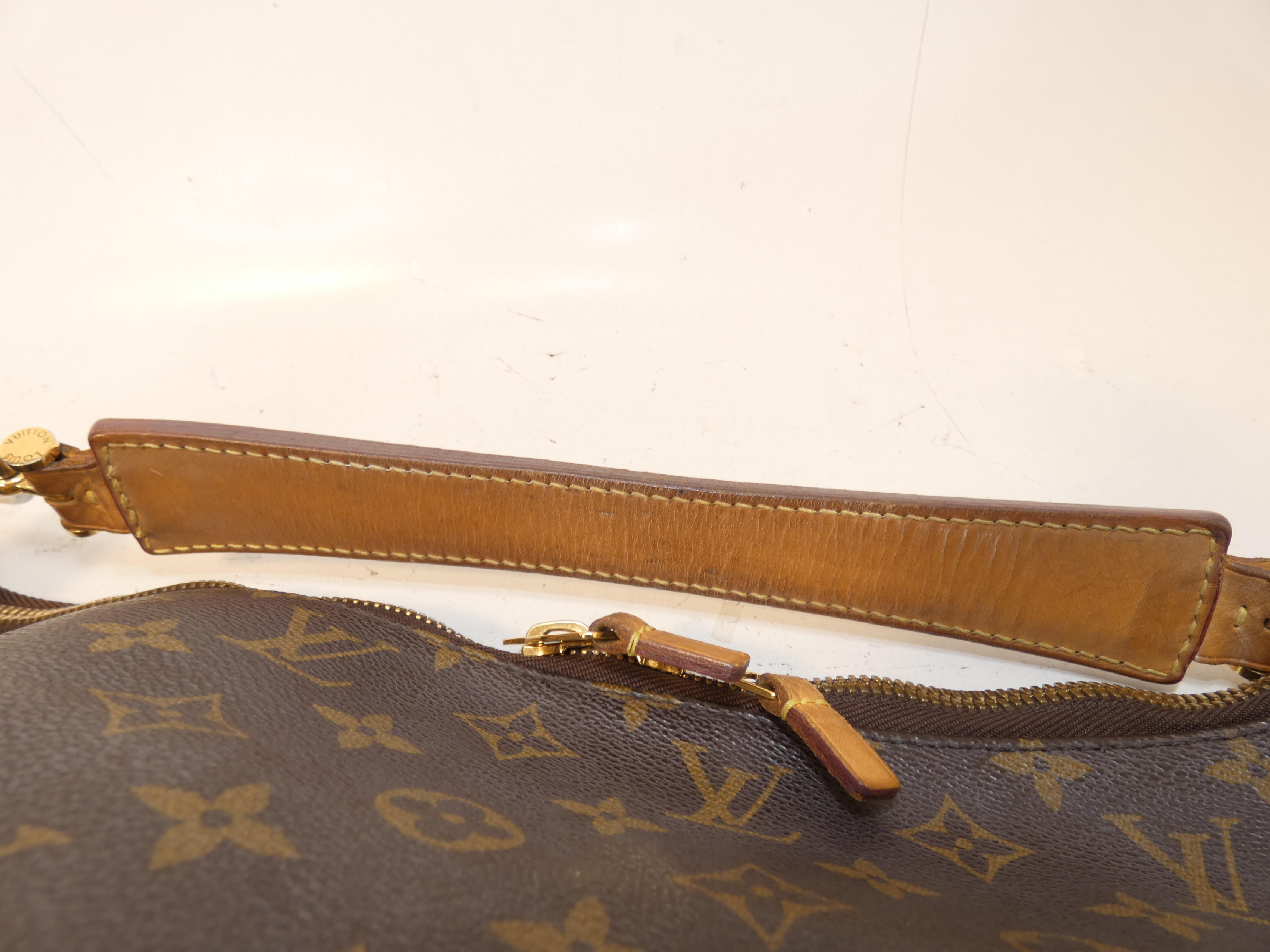 Shuri MM Monogram One-Handle One-Shoulder Bag — view 5