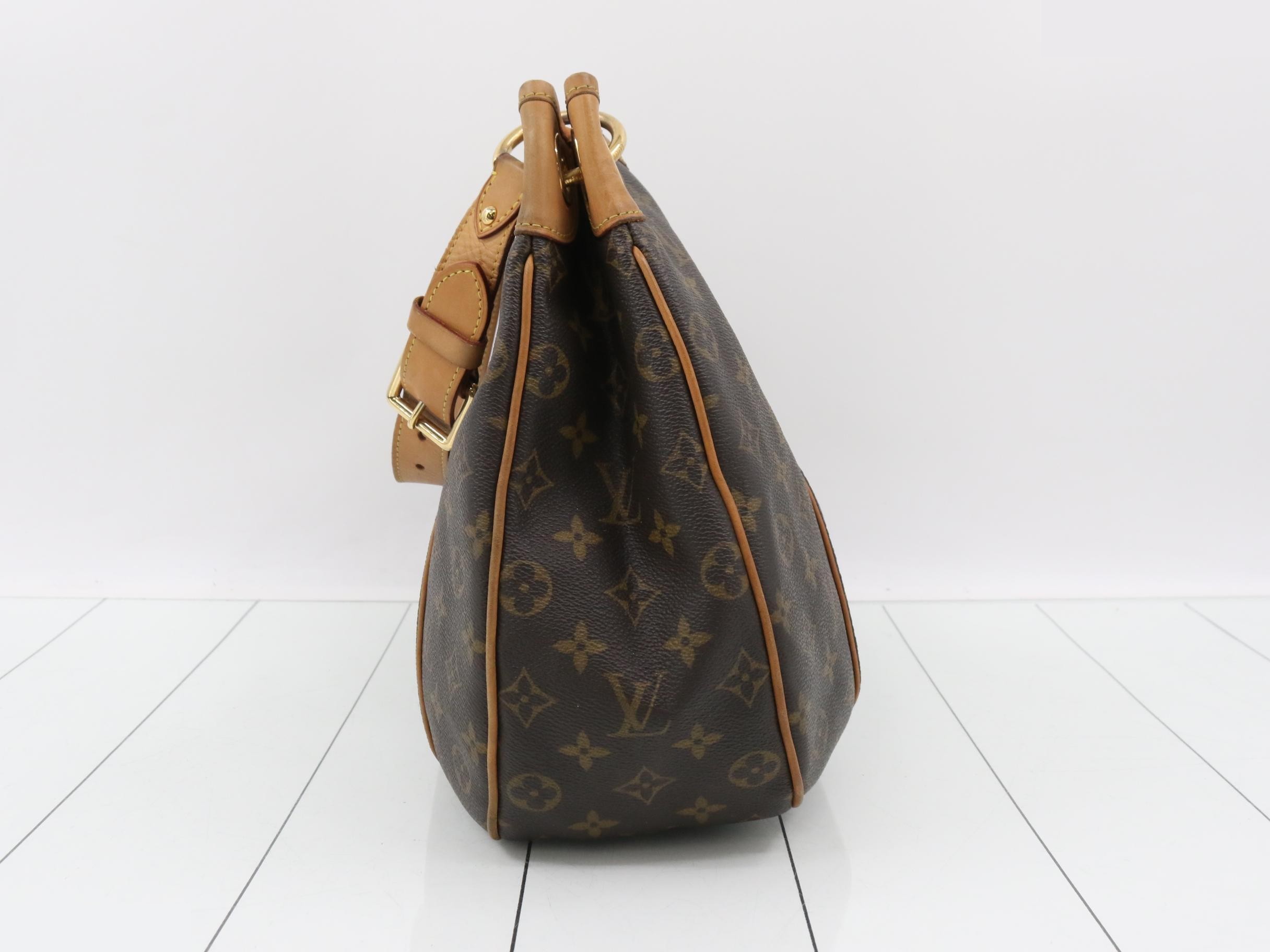 Monogram Galliera PM Shoulder Bag, Blonde, Gold Hardware — view 4
