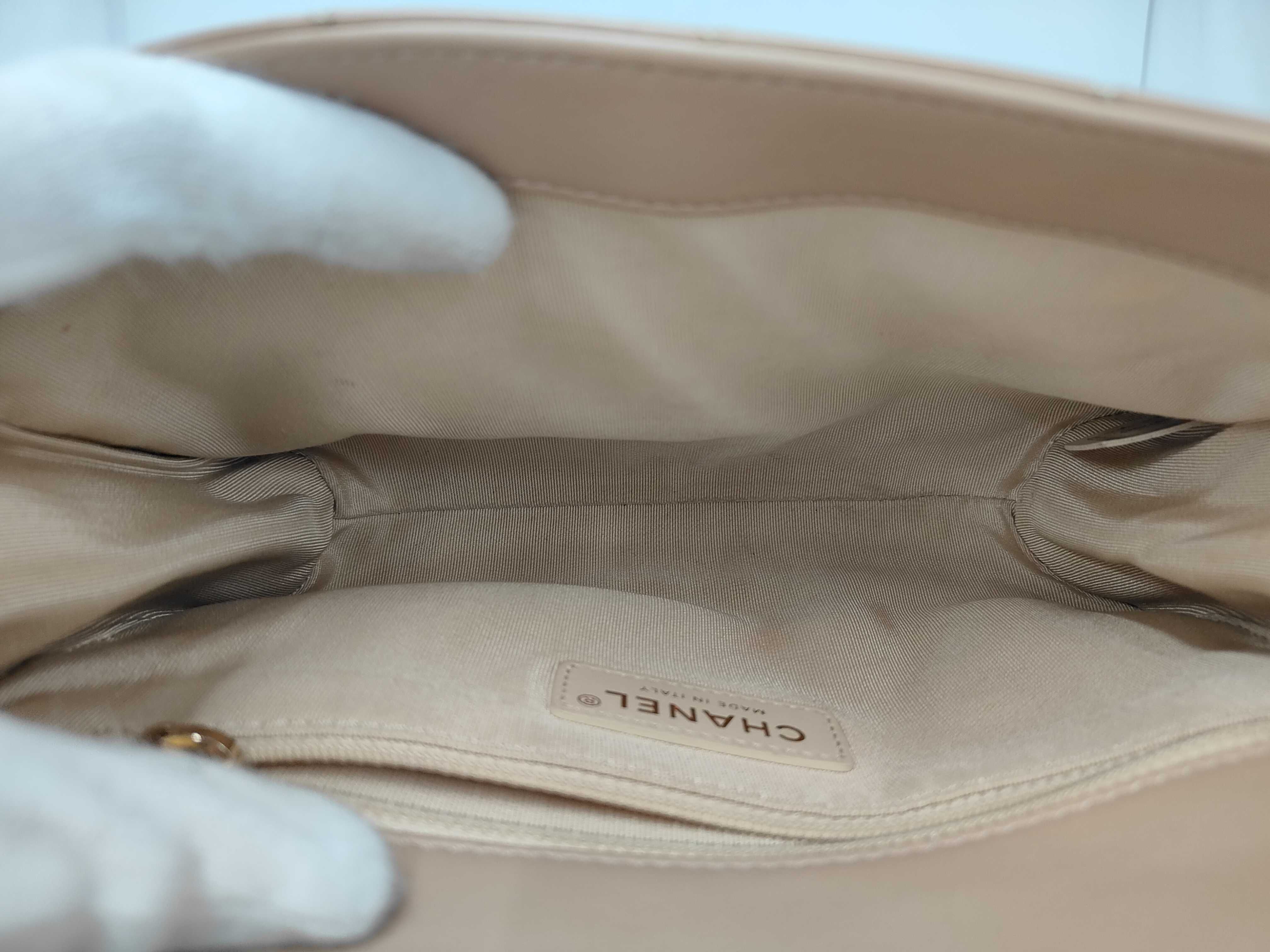 MM Lambskin Beige Gold Shoulder Bag 29872807 — view 9