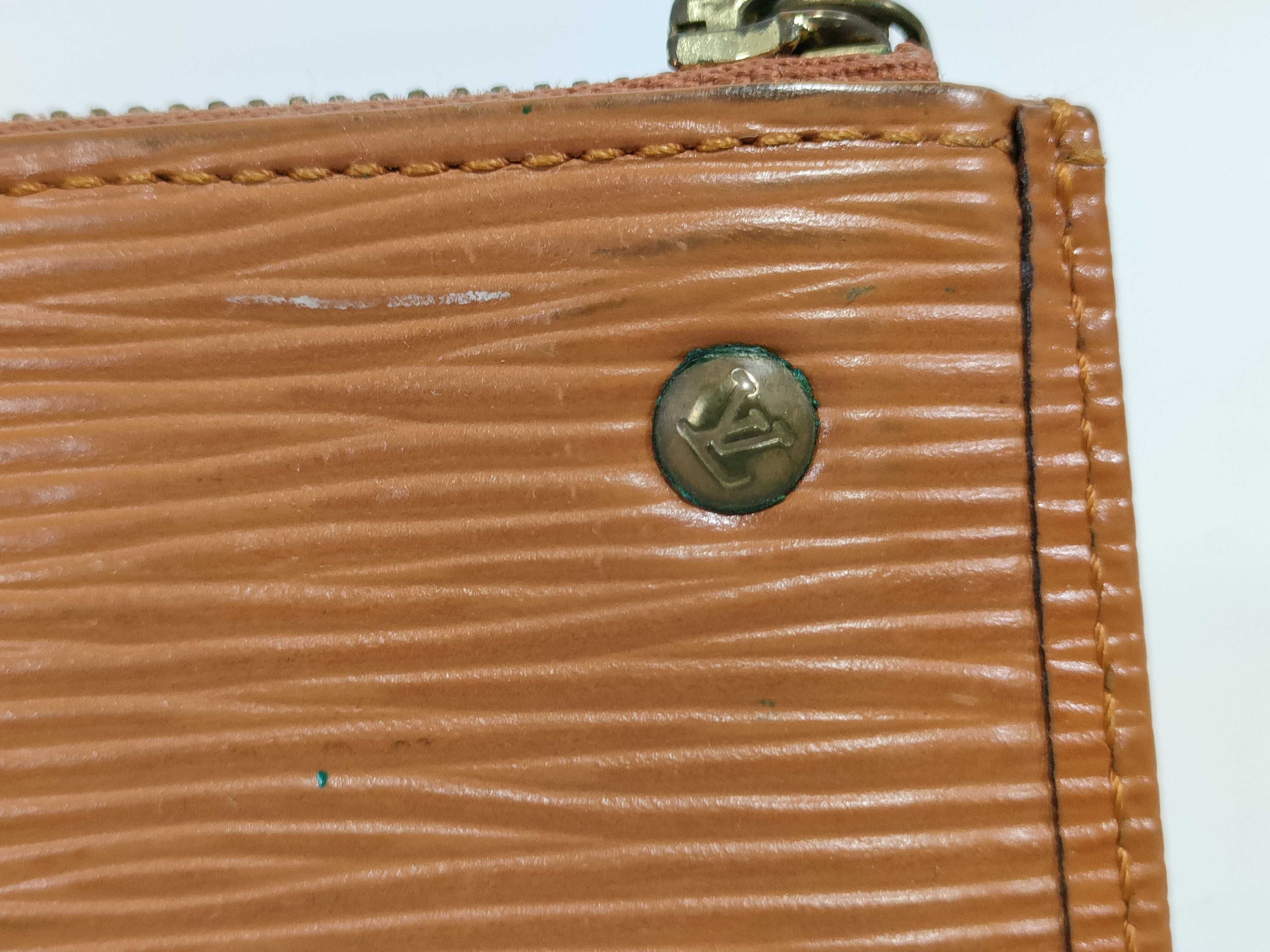 Epi M63802 Pochette Clé Key Case — view 15