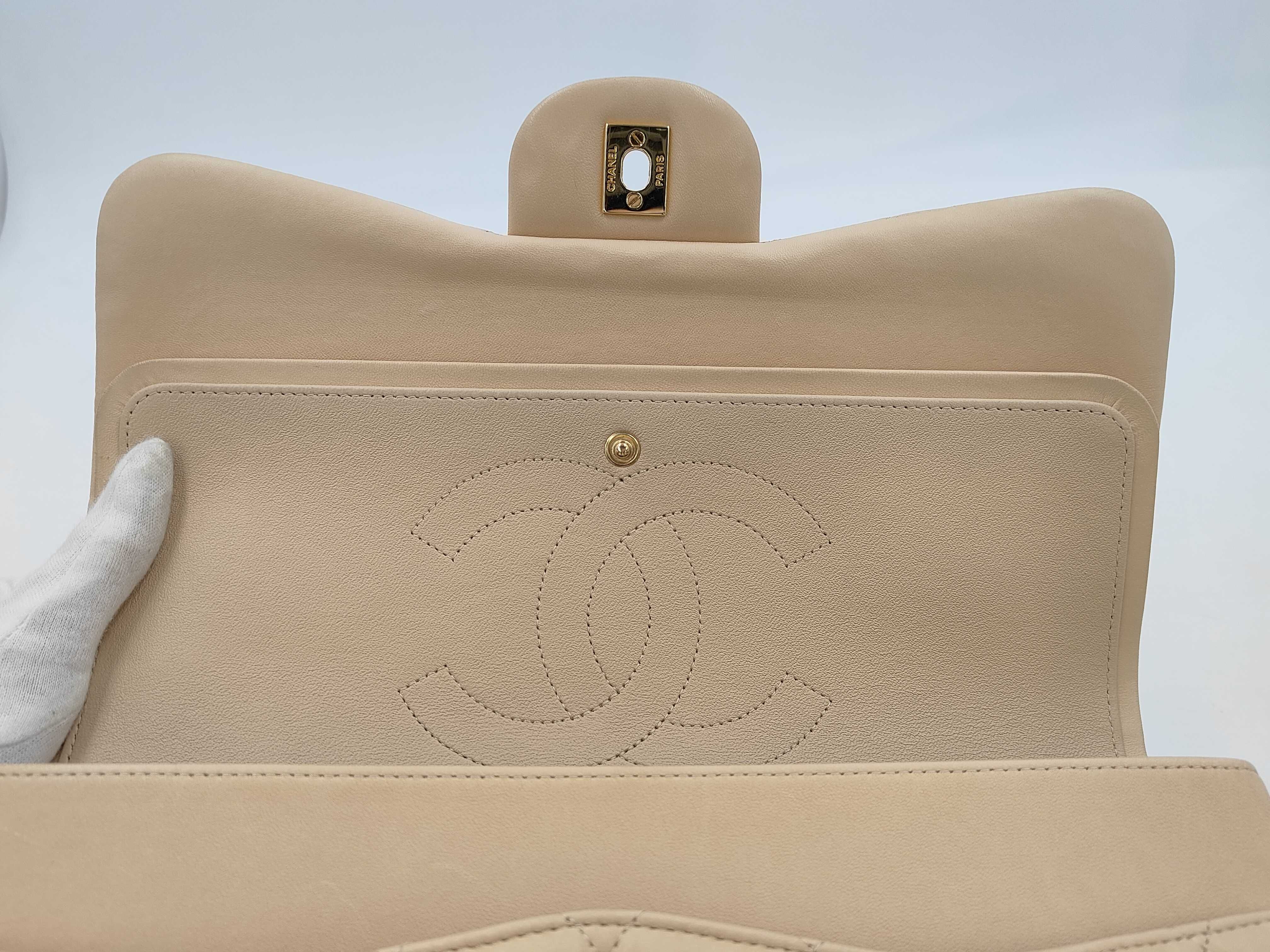 Matelassé 30 Double Flap Chain Shoulder Bag, Lambskin, Beige — view 8