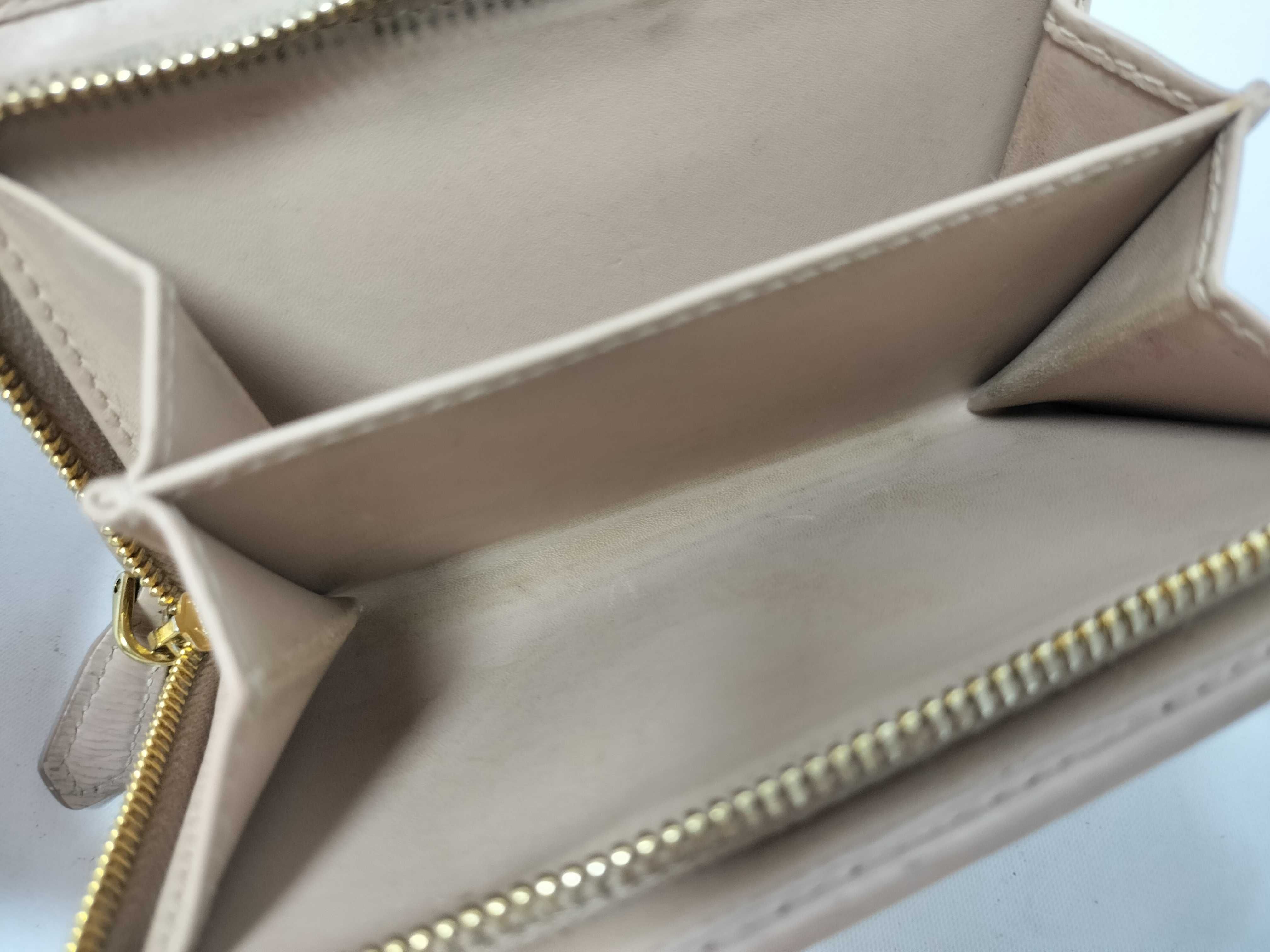 Saffiano Medium Wallet Beige 1M1225 Wallet — view 12