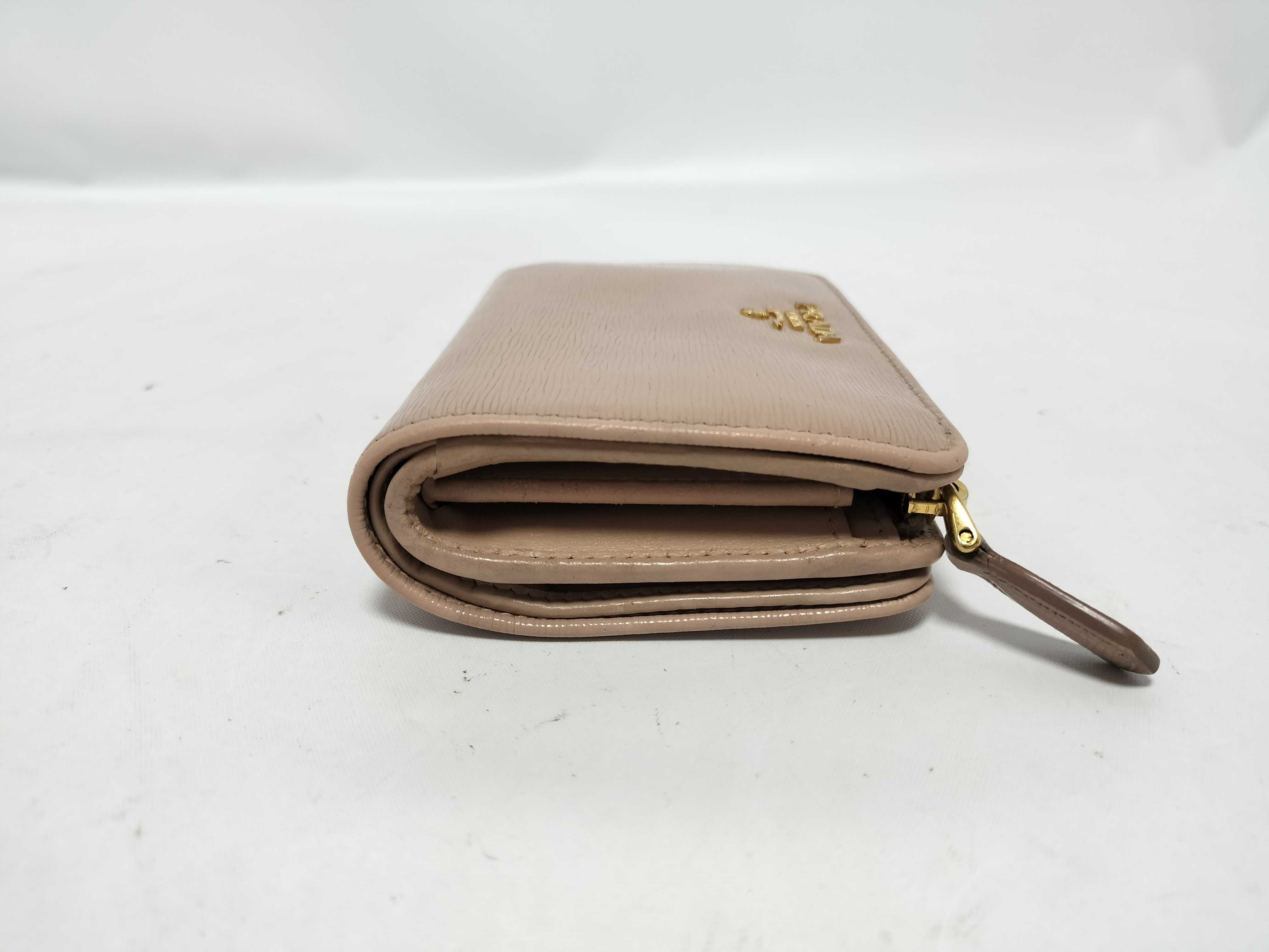 Saffiano Medium Wallet Beige 1M1225 Wallet — view 4