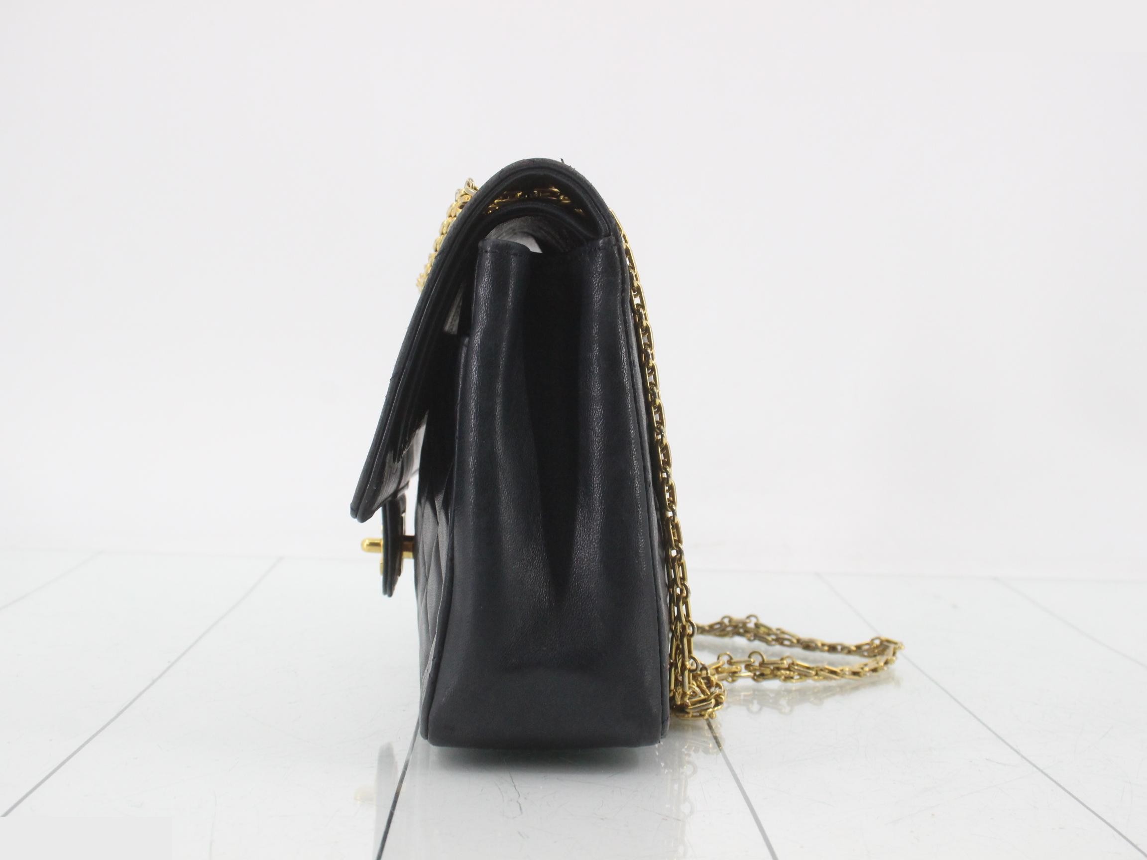 Matelassé 25 (Bag) - Shoulder Bag — view 3