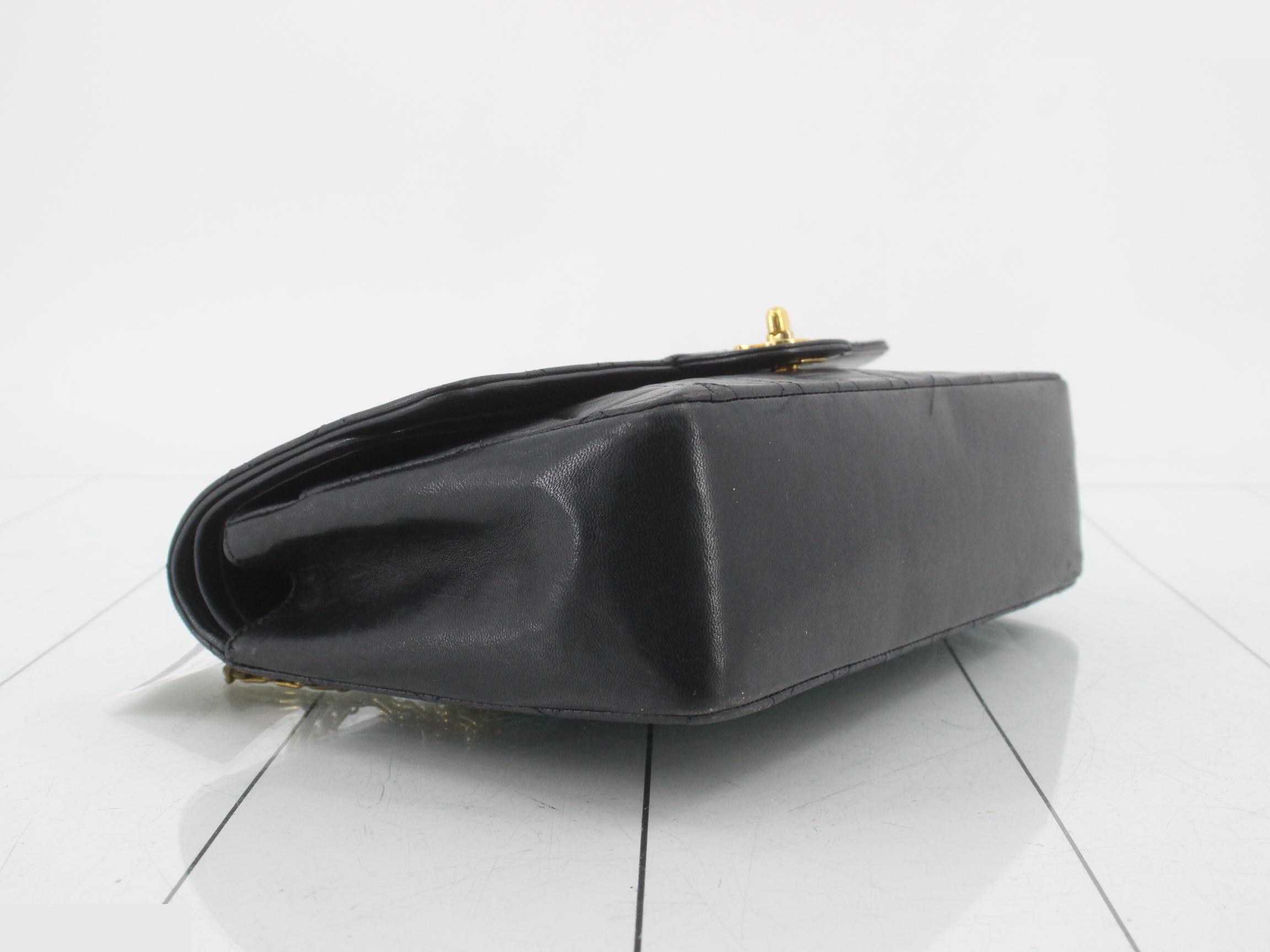 Matelassé 25 (Bag) - Shoulder Bag — view 5