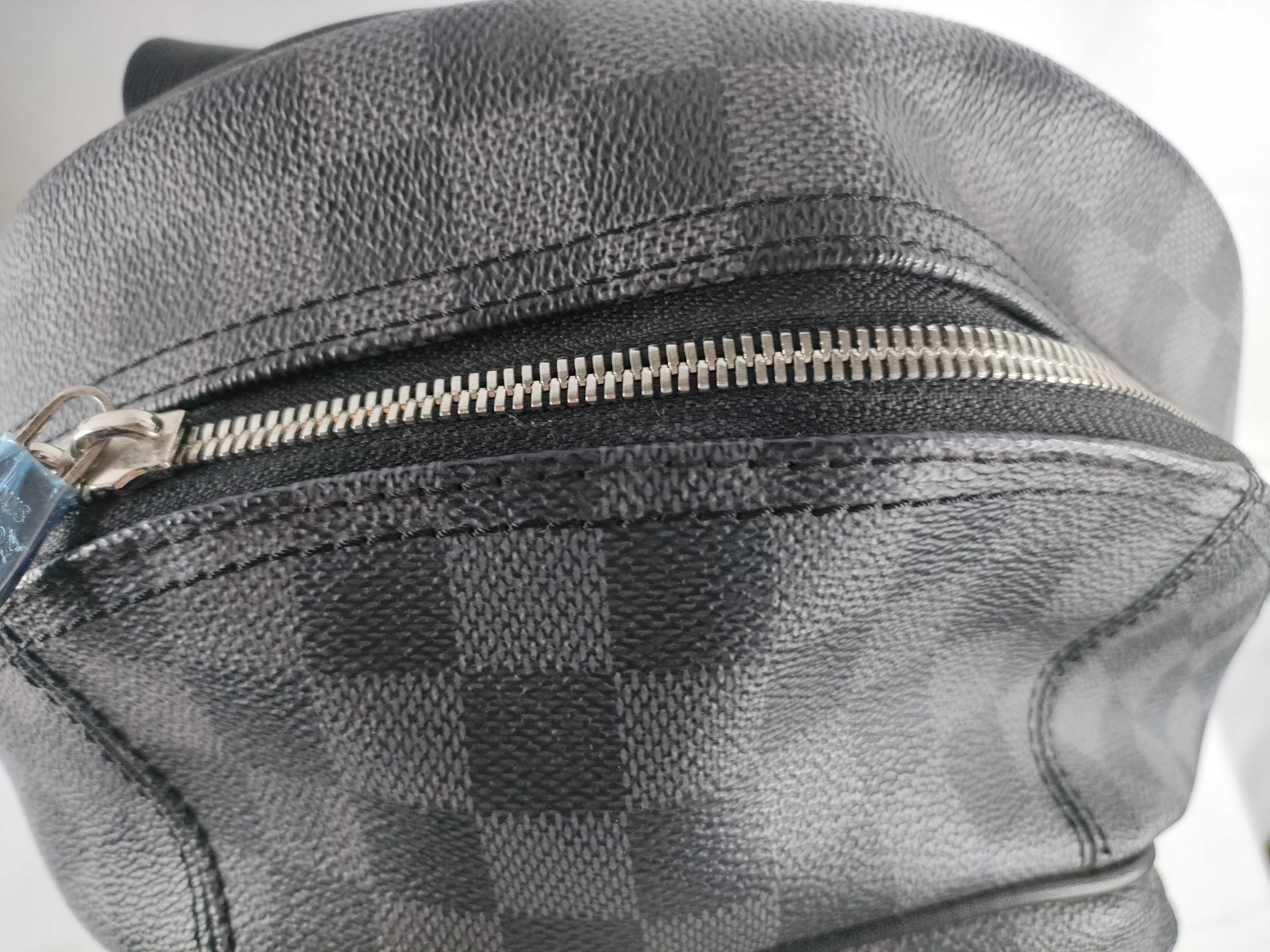 Damier Graphite Michael backpack, assumed to have no cracks or paint applied. — view 9