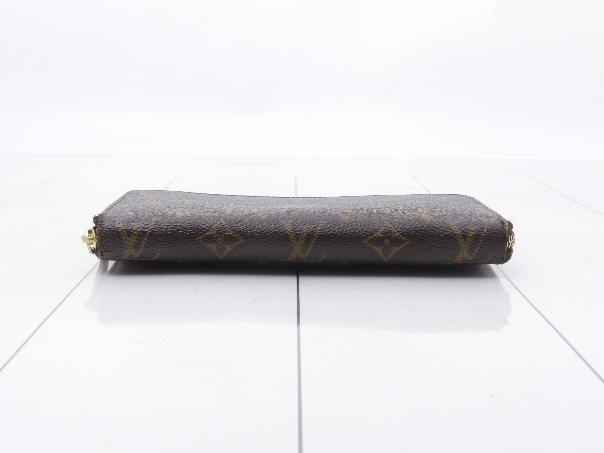 Mono Zippy Wallet — view 3