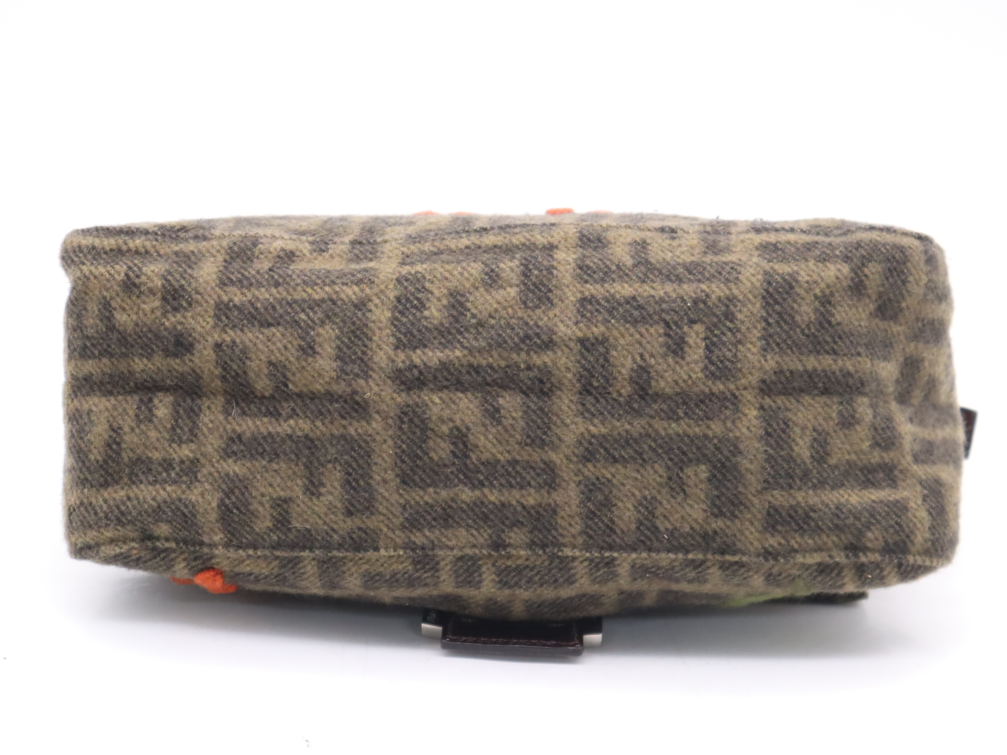 Wool Zucca Mamma Bucket Green Silver Hardware Shoulder Bag — view 4