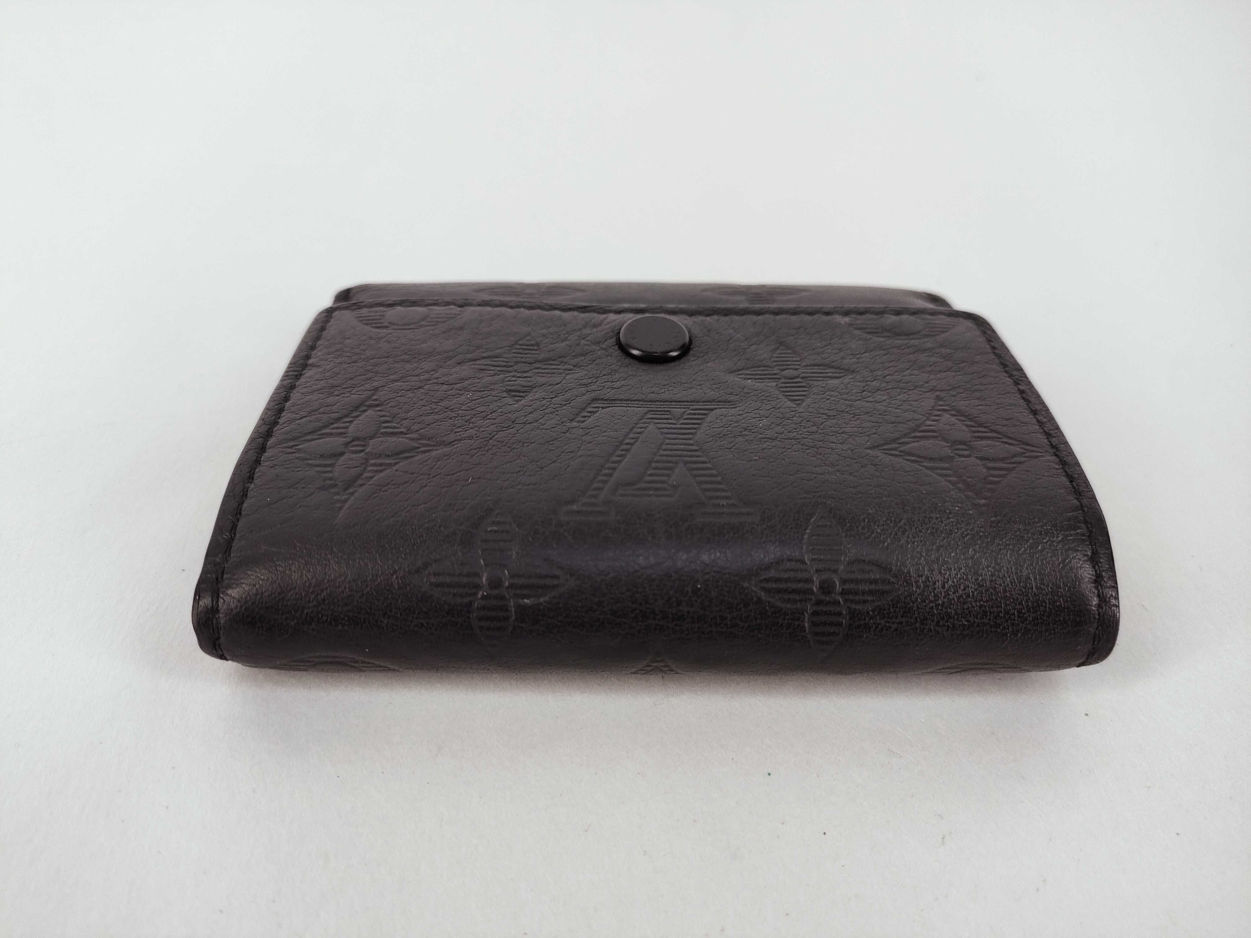 Monogram Louis Vuitton Monogram Shadow Victor Wallet Black Compact Wallet M12635 IC Wallet — view 7