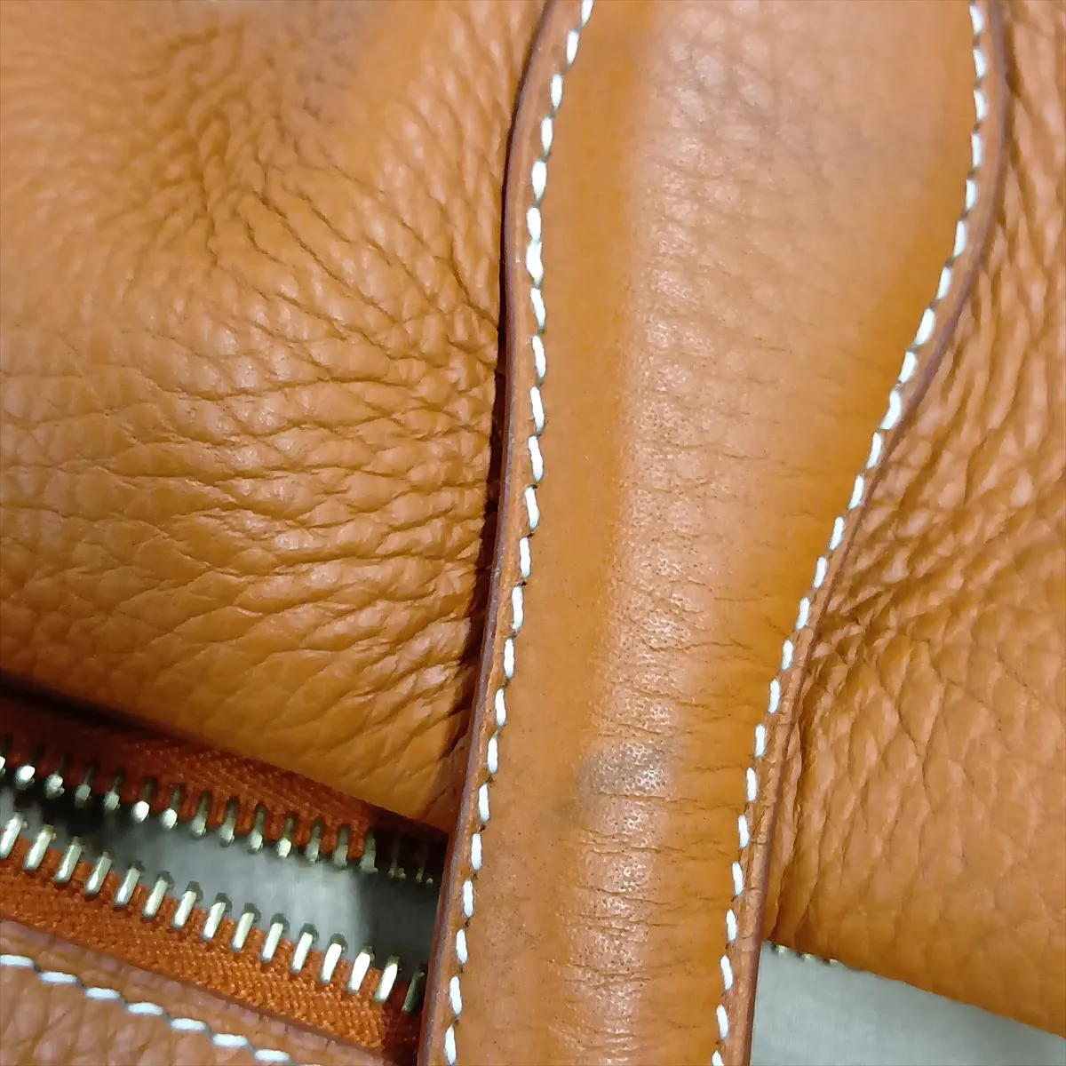 Plume 55, Taurillon Clemence leather, Brick color, Gold hardware, D: 2000 — view 10
