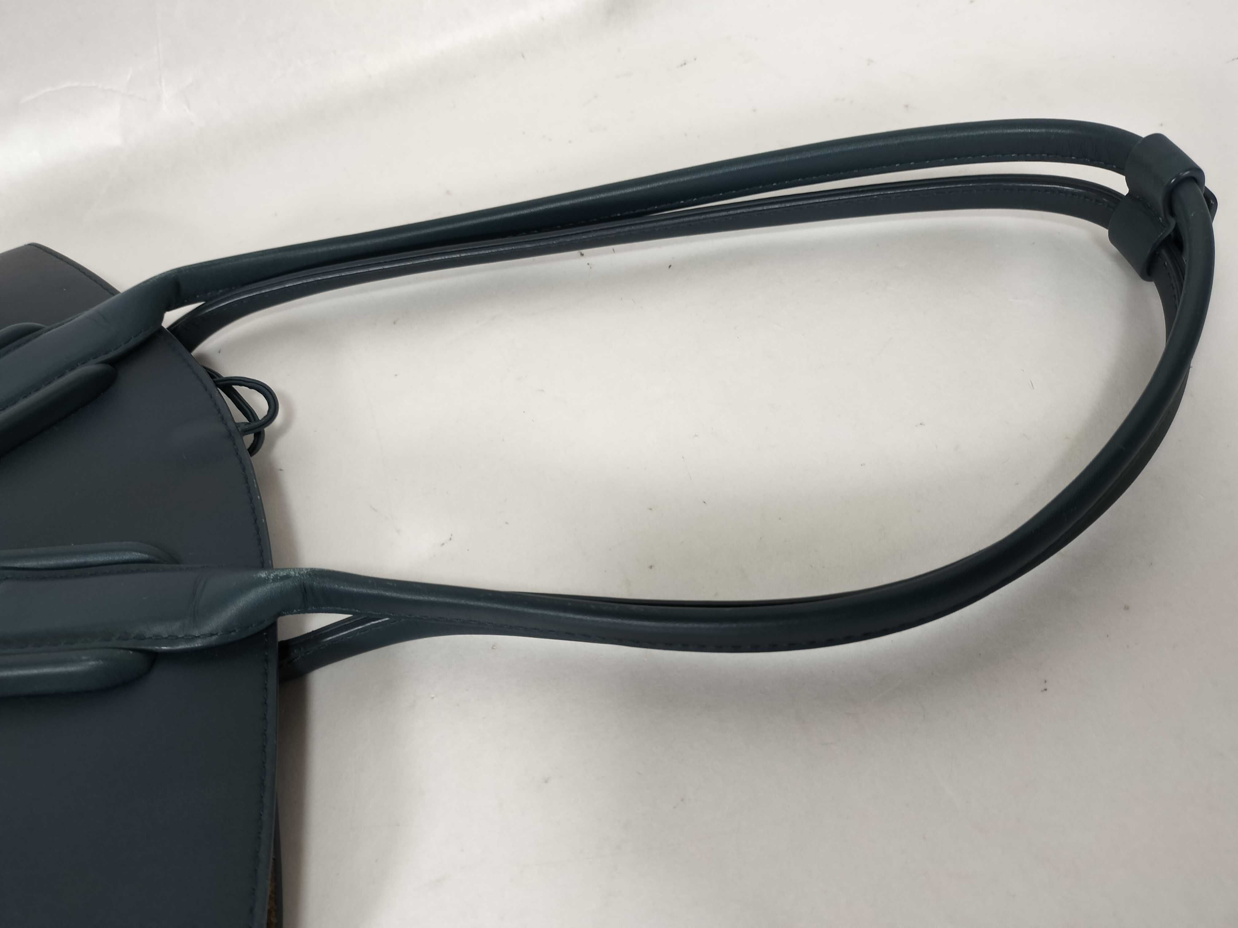 Leather Basket Bag Shoulder Bag — view 3