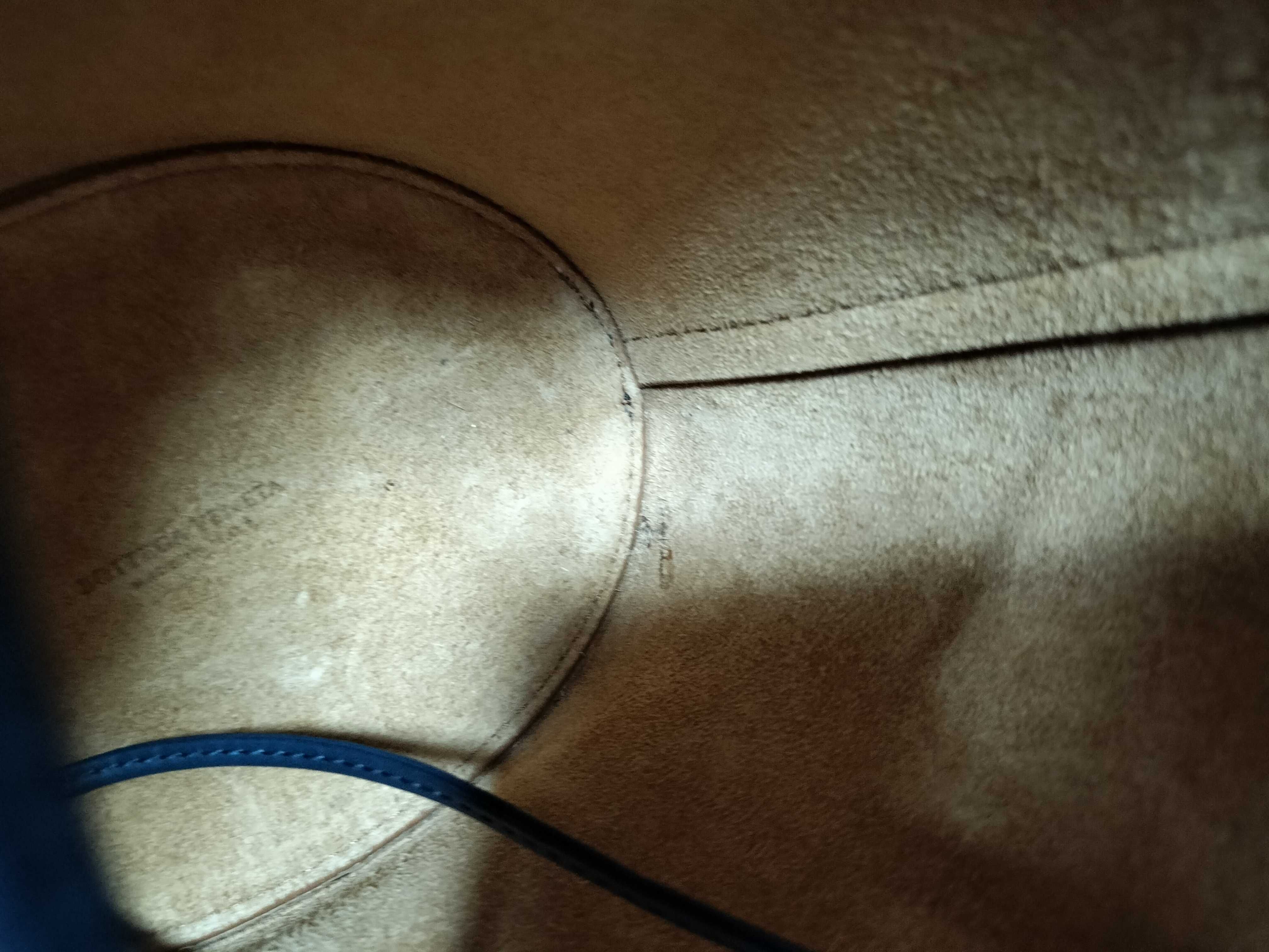 Leather Basket Bag Shoulder Bag — view 10