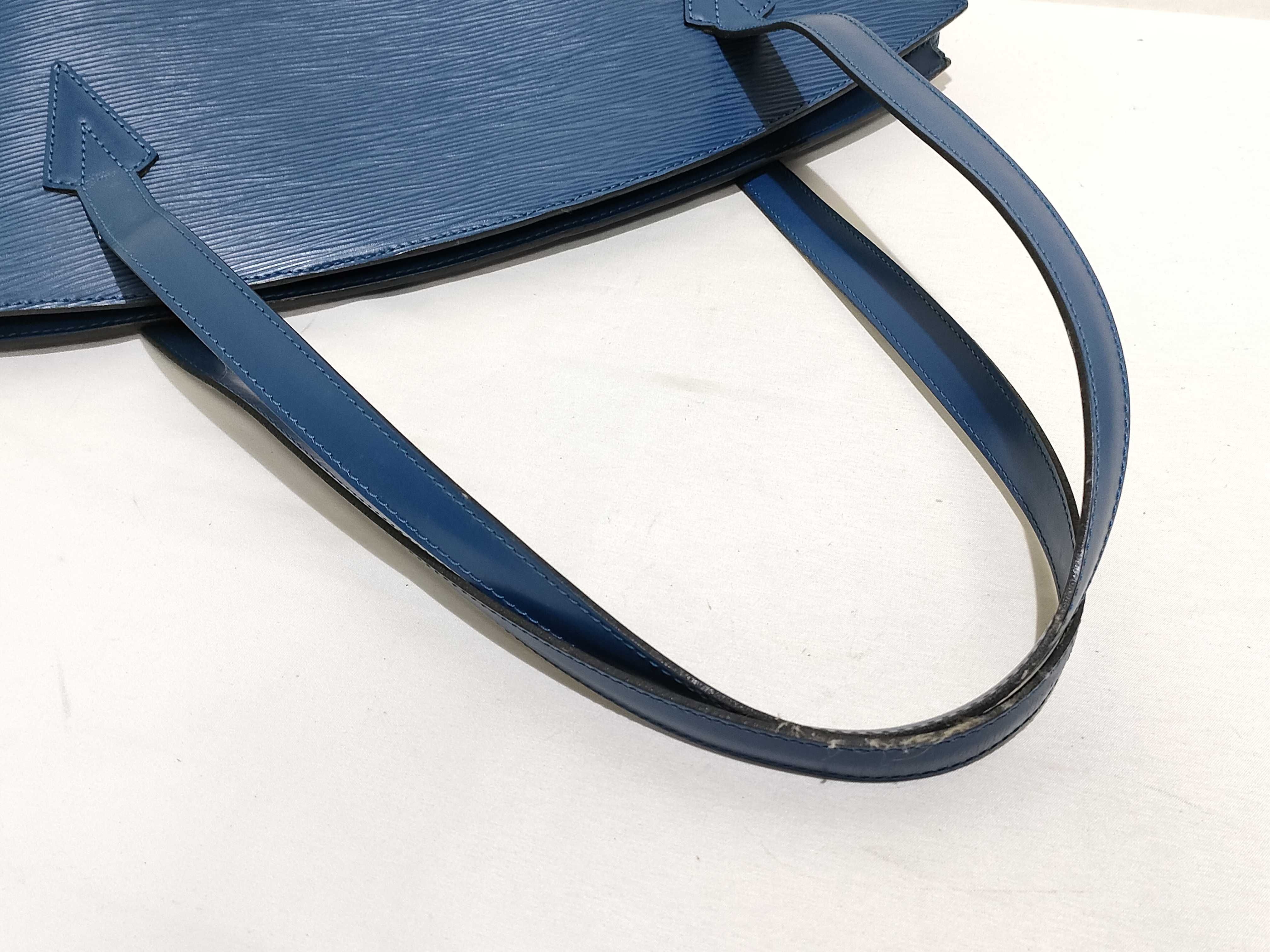 Epi Louis Vuitton Saint Jacques Handbag — view 3