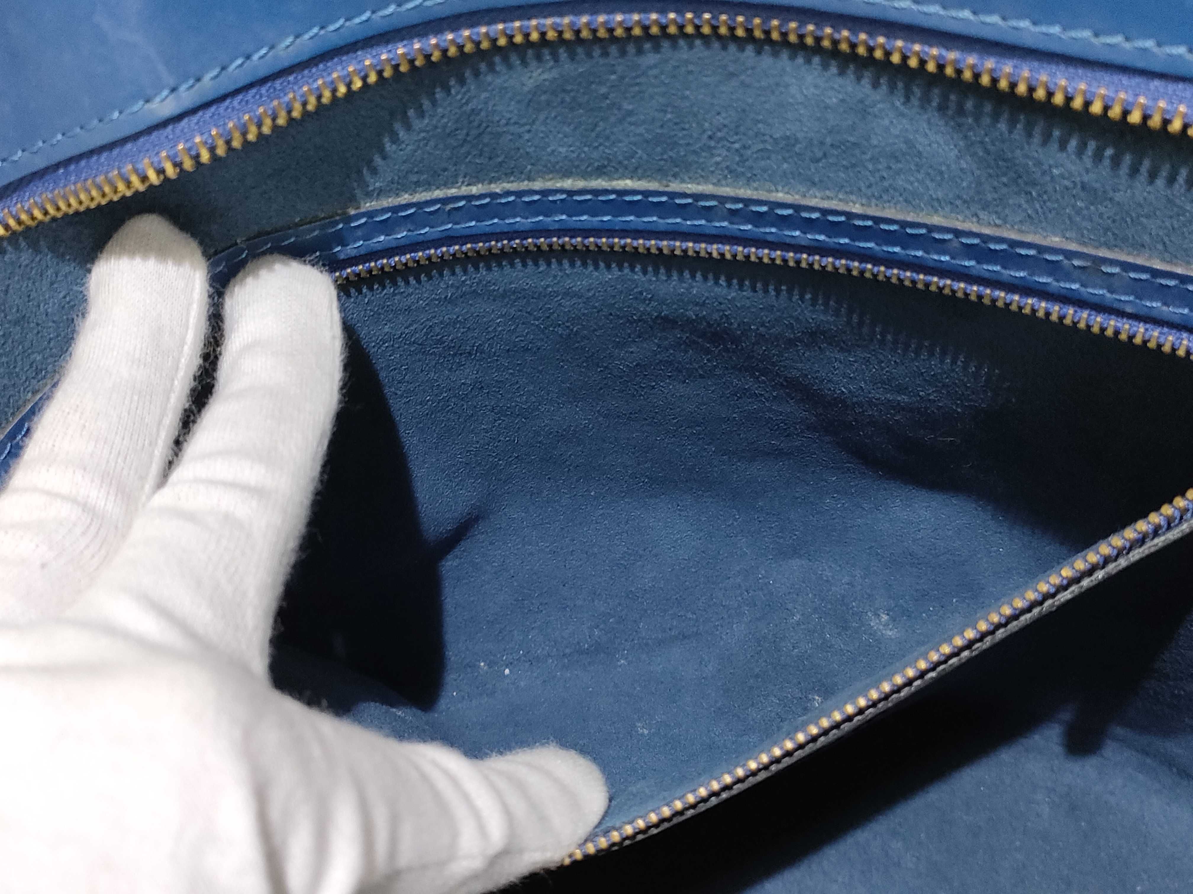 Epi Louis Vuitton Saint Jacques Handbag — view 10
