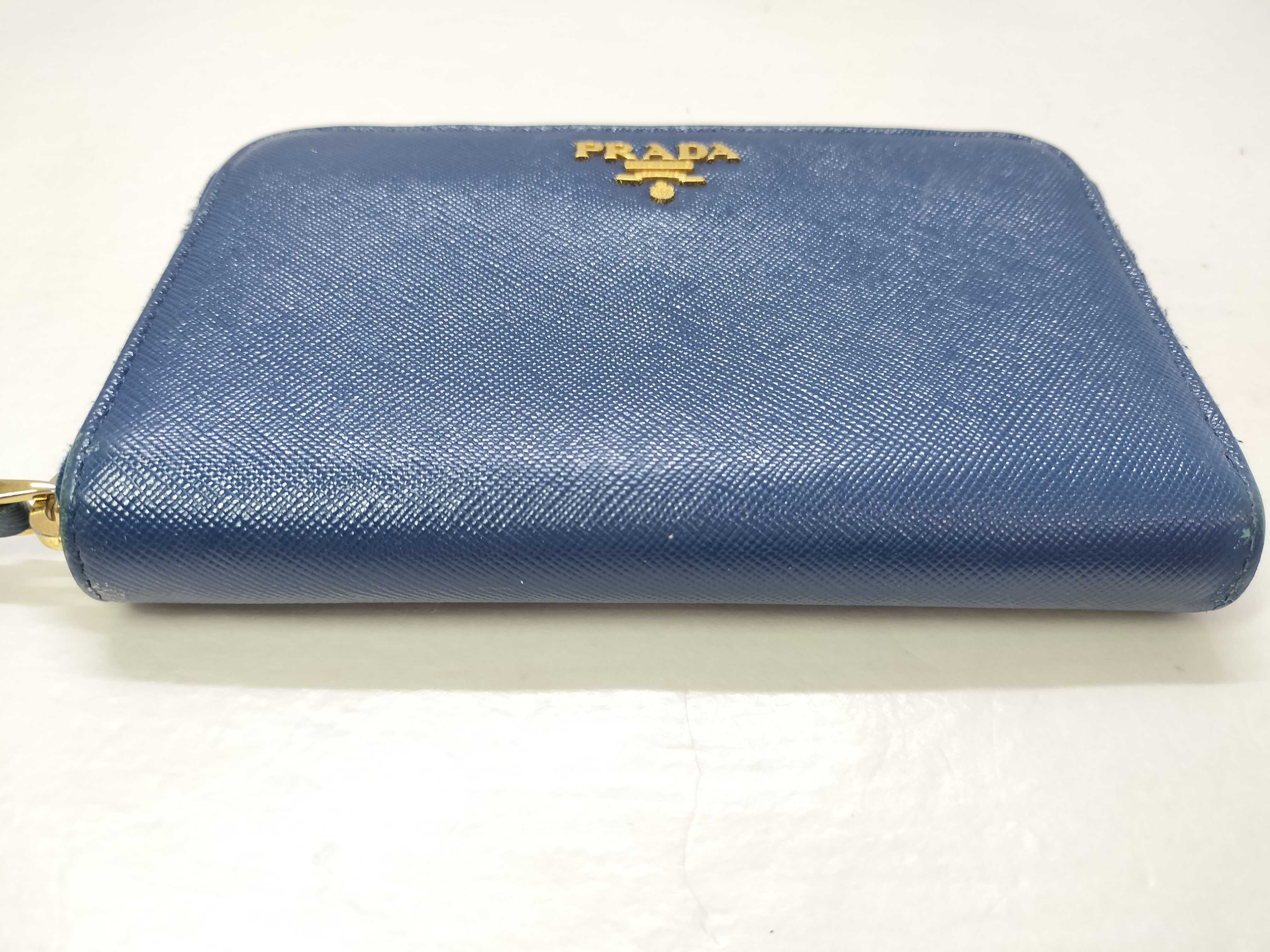 Round Zip Long Wallet Saffiano Blue Wallet — view 4