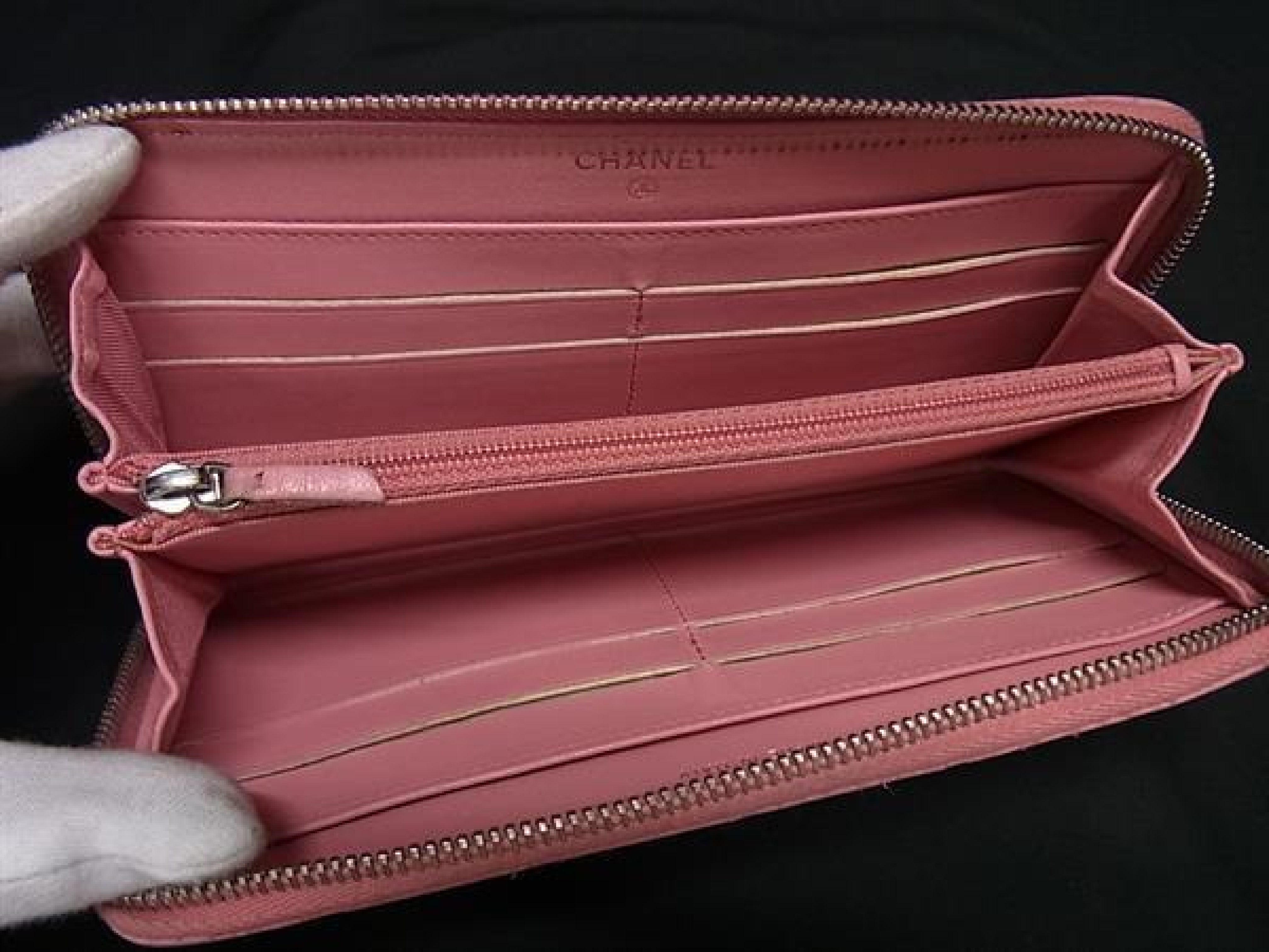 Coco Mark Matelassé Lambskin Round Zip Long Wallet, Billfold, Coin Purse, Pink (FY4536) — view 3
