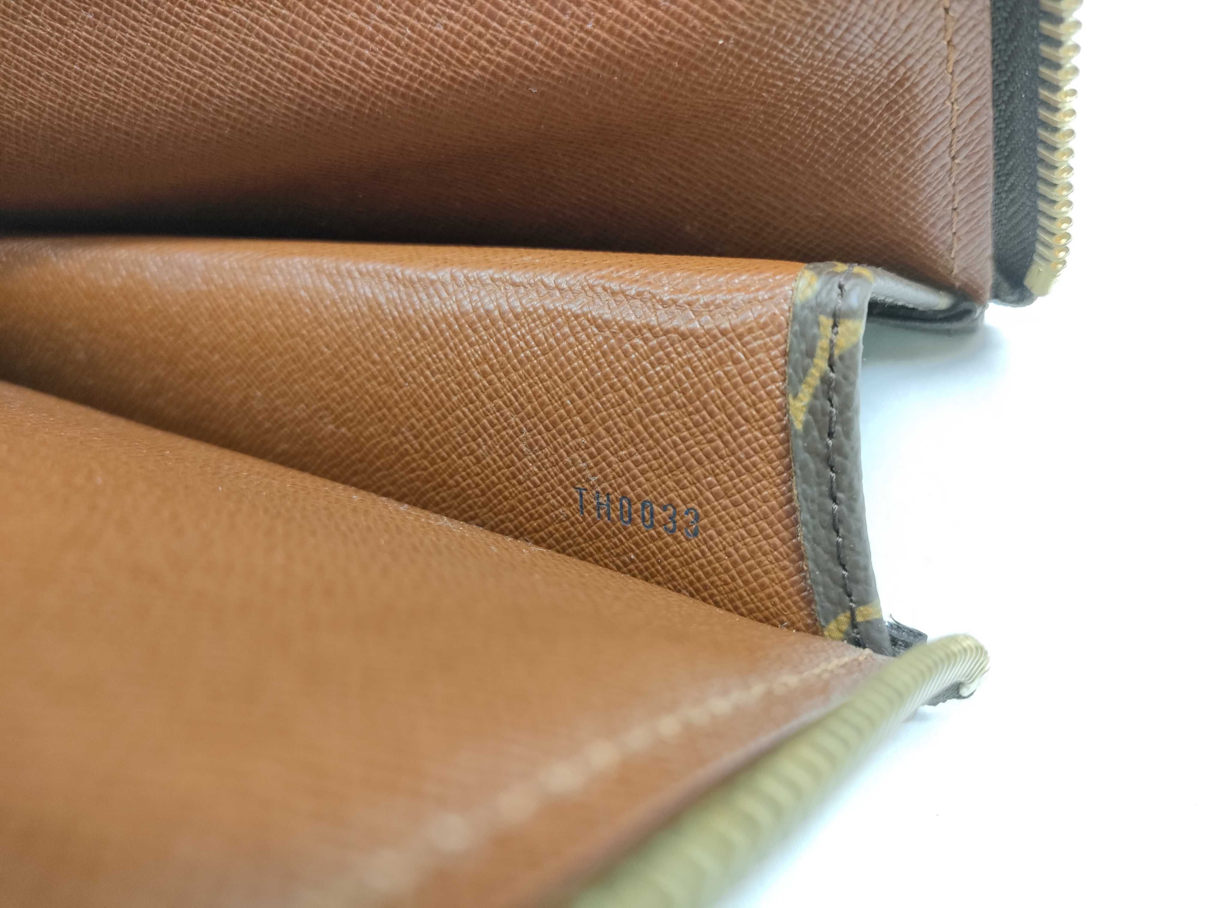 Monogram Poche Documant — view 11