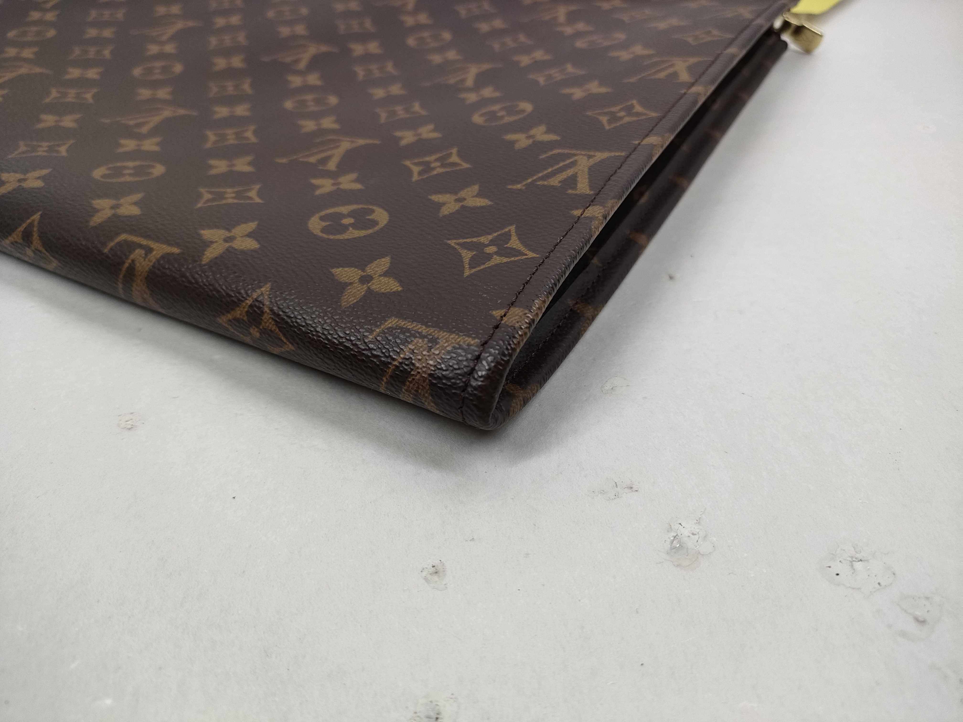 Monogram Poche Documant — view 4