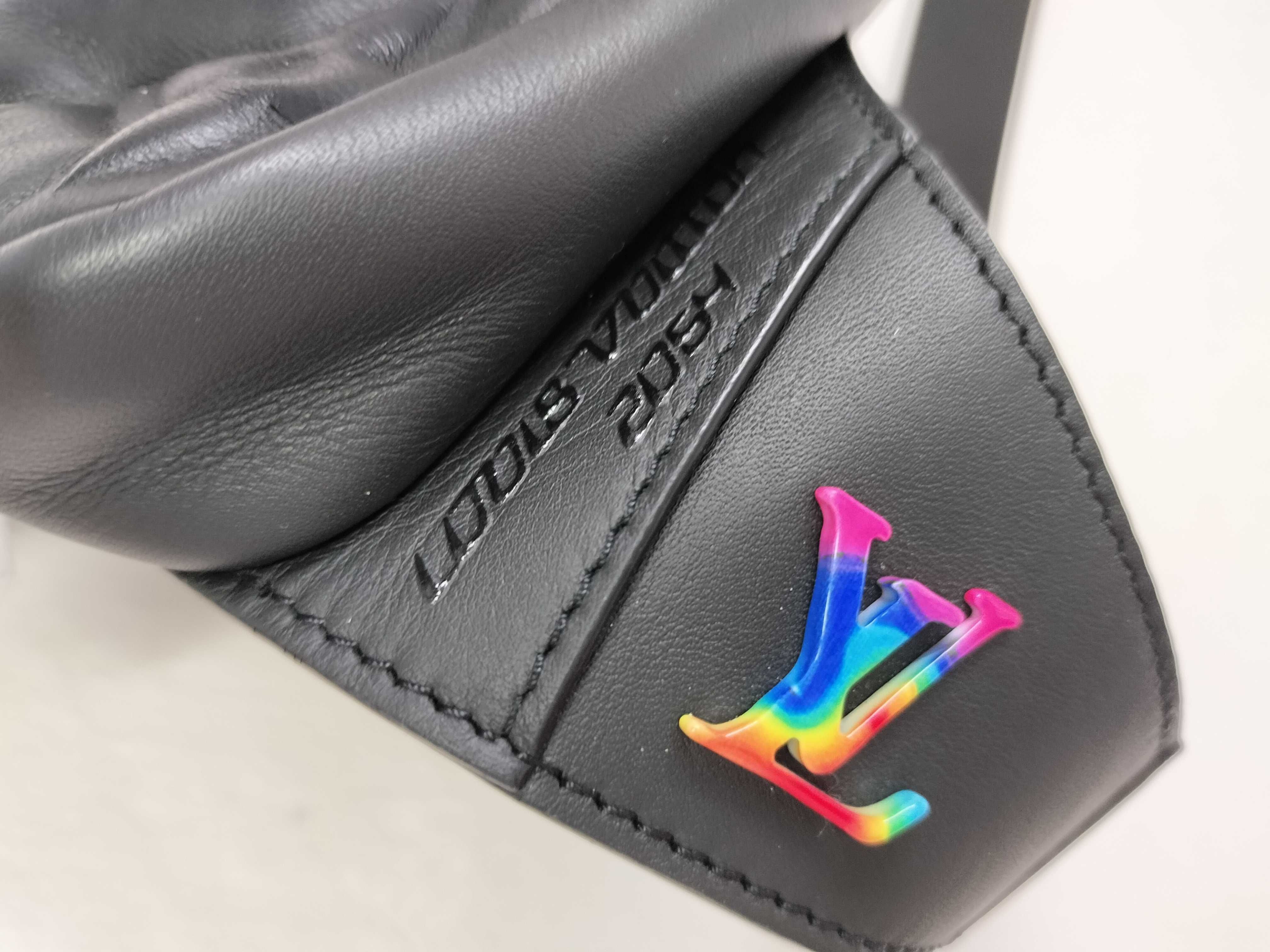 LV Bubble Glam Asymmetrical Sling Bag M68773 Shoulder Bag — view 15