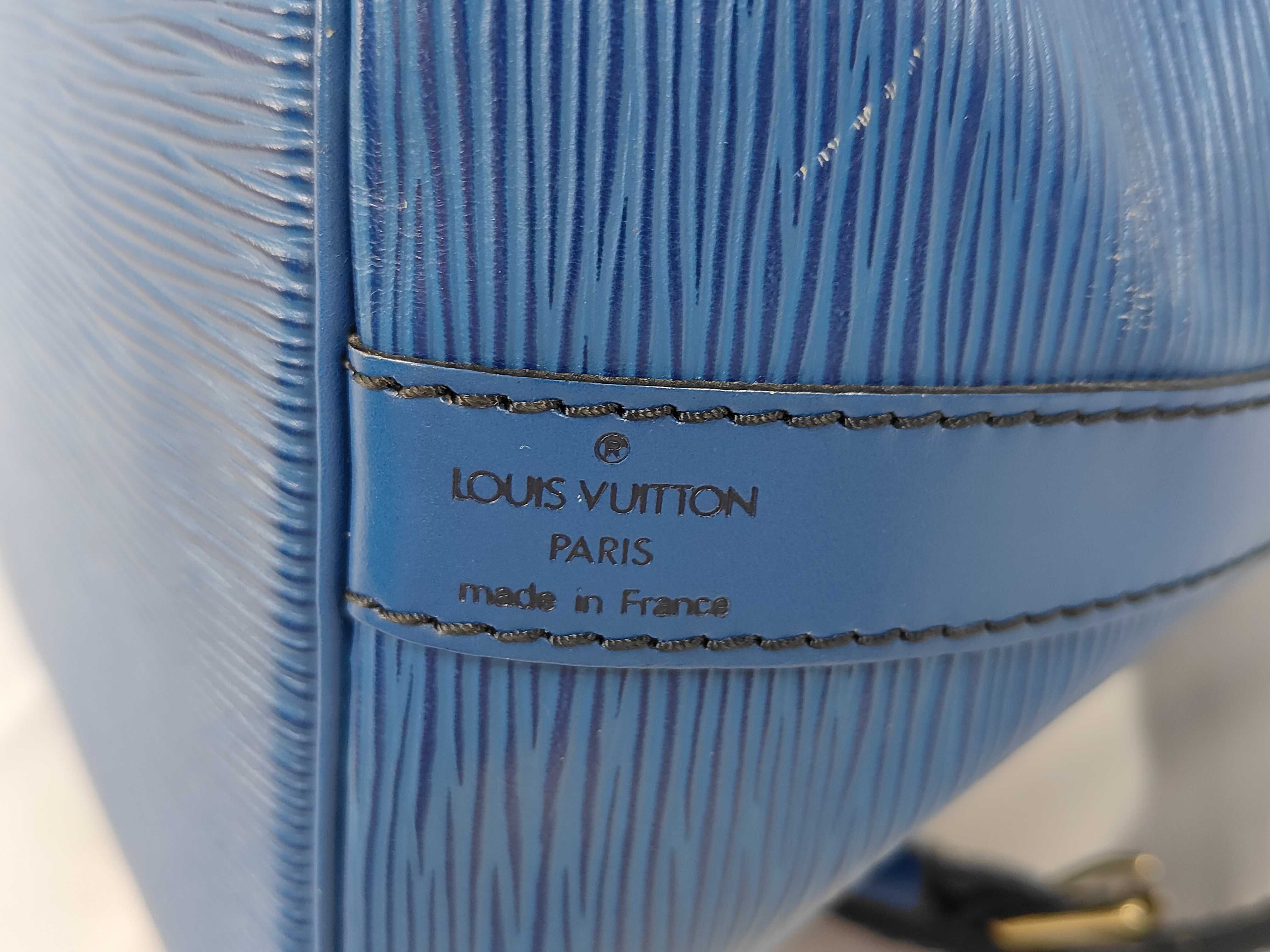 Epi Petit Noé Toledo Blue A21901 Shoulder Bag — view 5