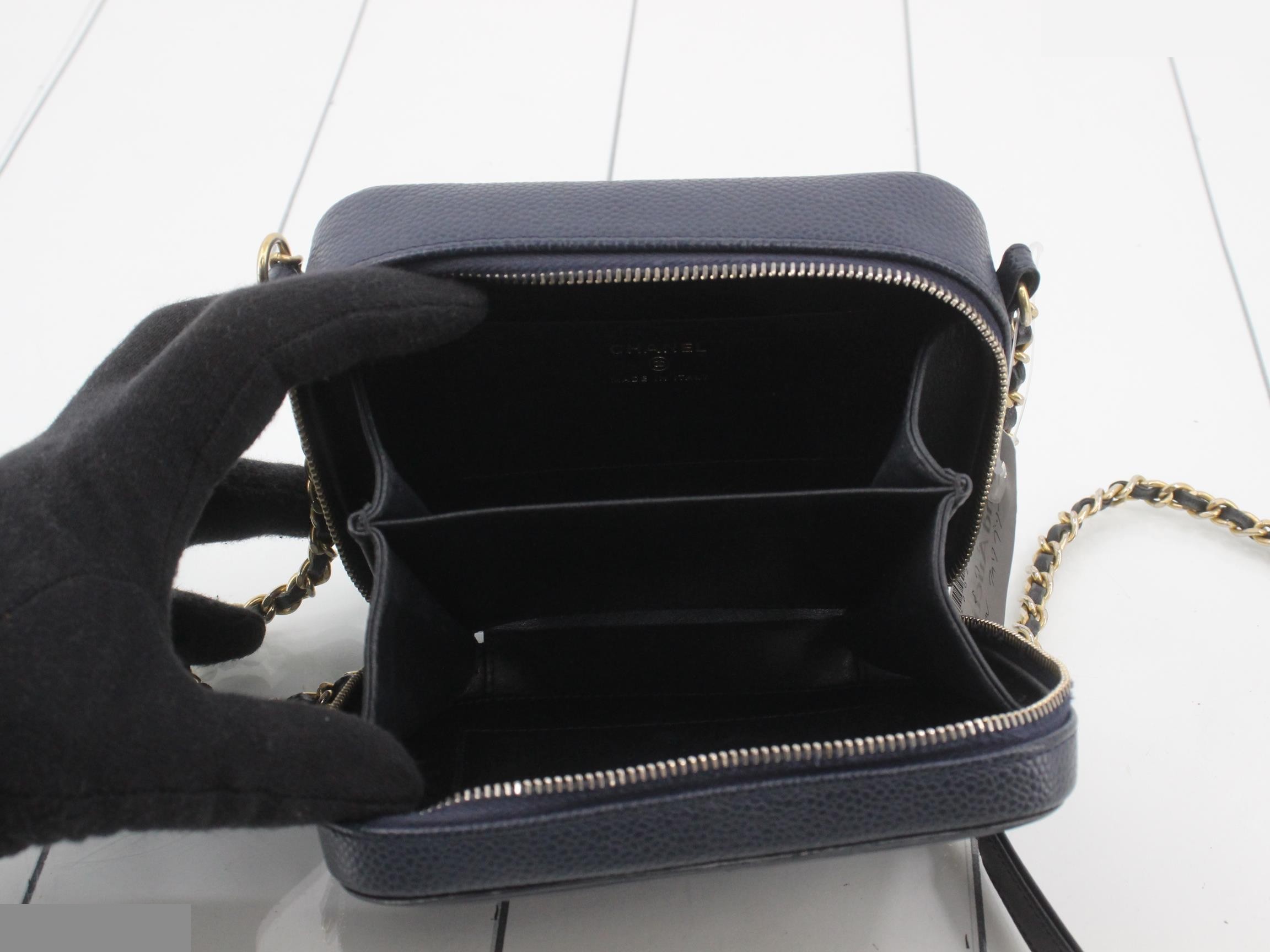 Navy Caviar Skin No. 26 — view 4