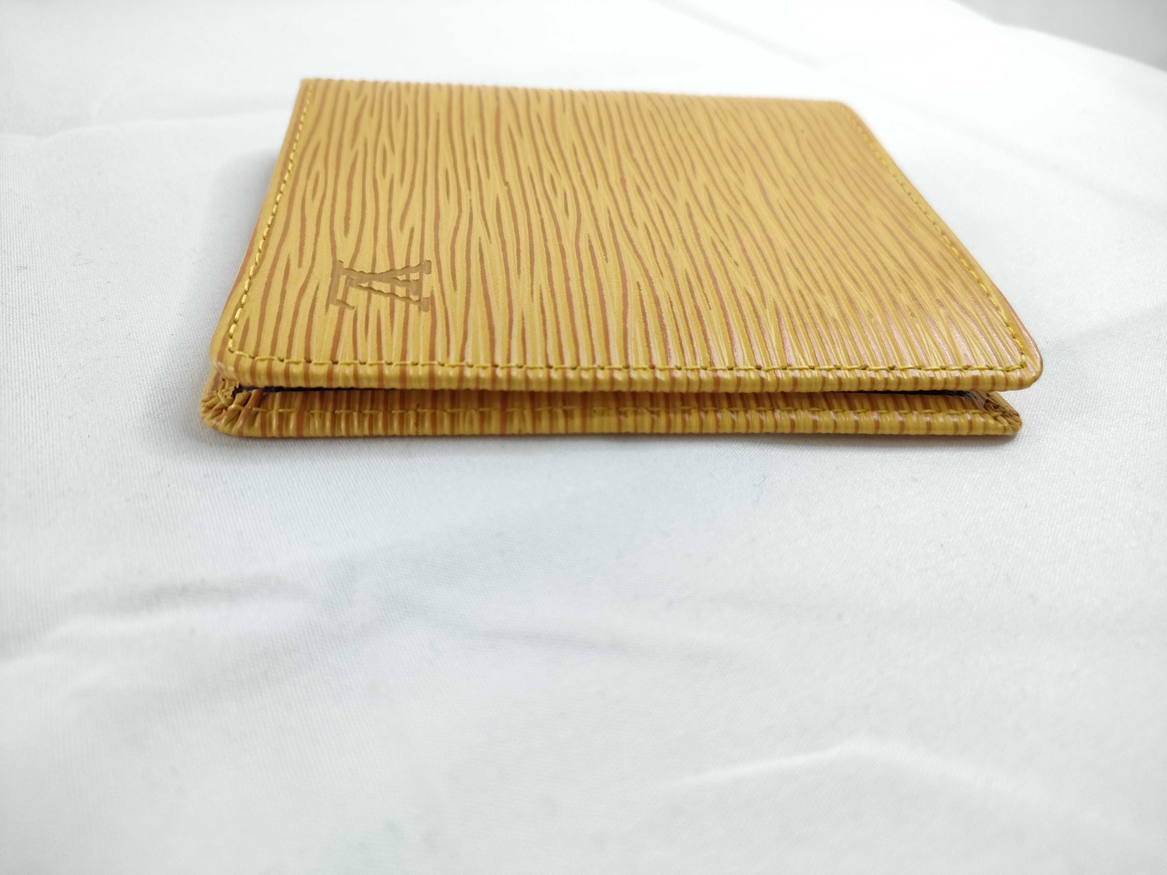 Epi Louis Vuitton Epi Portefeuille 6 Cartes Credit Card Case M63319 Billfold — view 6