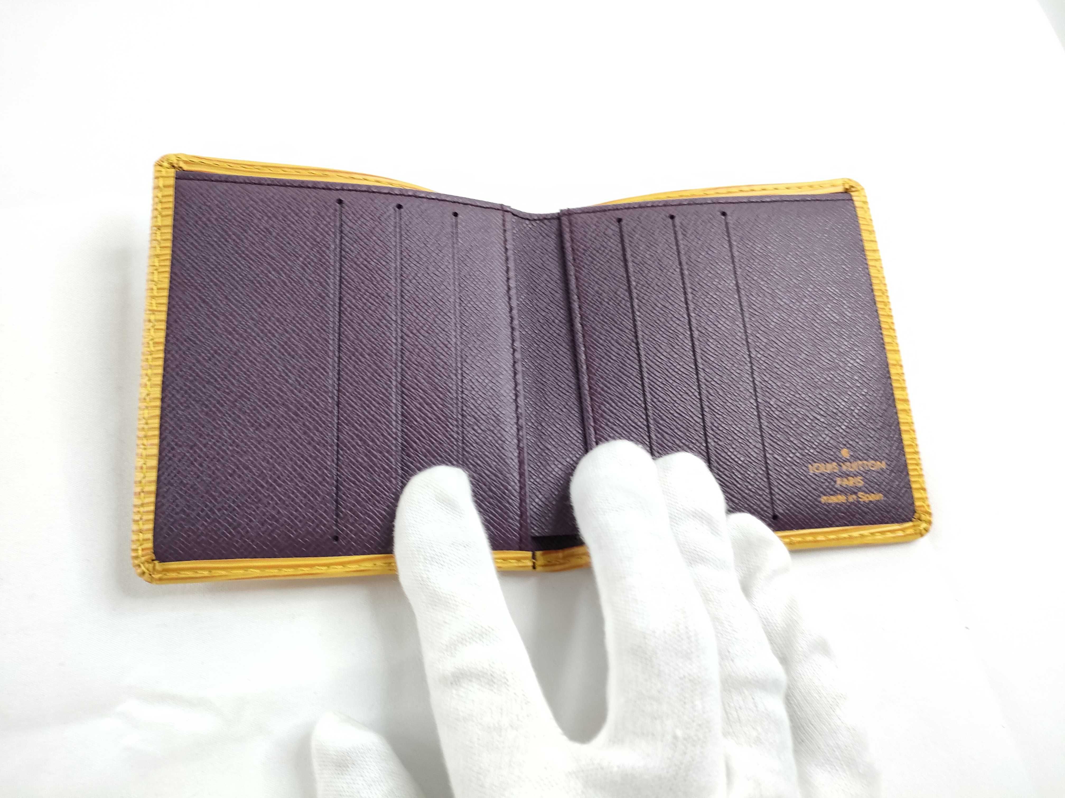 Epi Louis Vuitton Epi Portefeuille 6 Cartes Credit Card Case M63319 Billfold — view 8