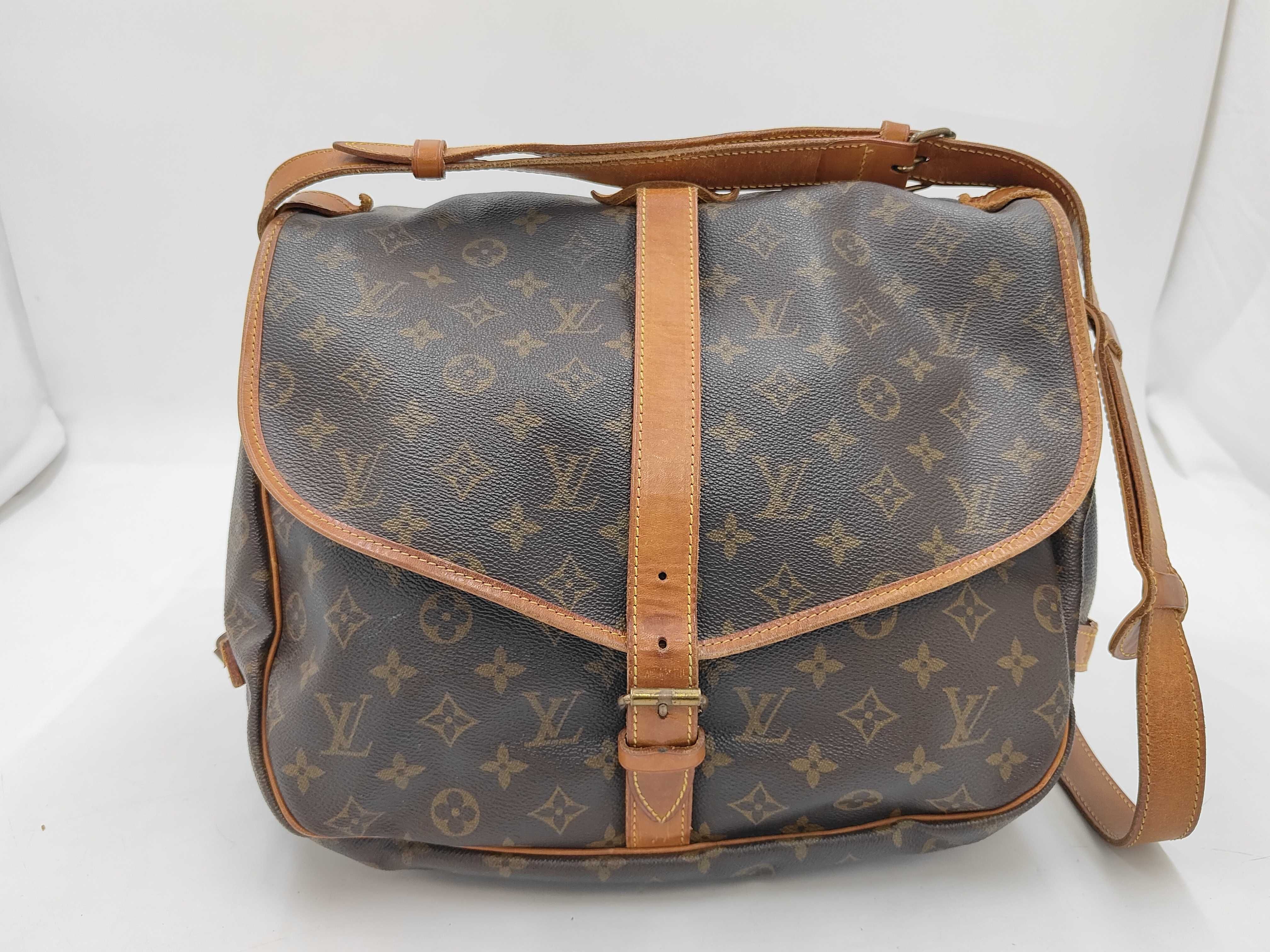 Monogram LV M42254 Saumur Shoulder Bag