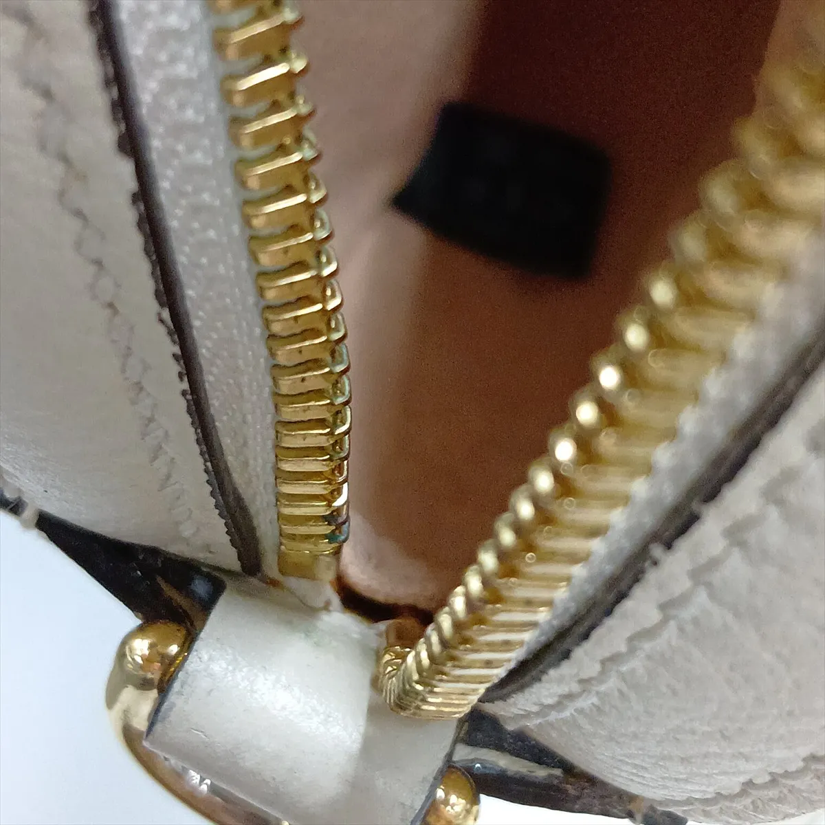 Ophidia 550618 Leather Chain Shoulder Bag, White — view 13