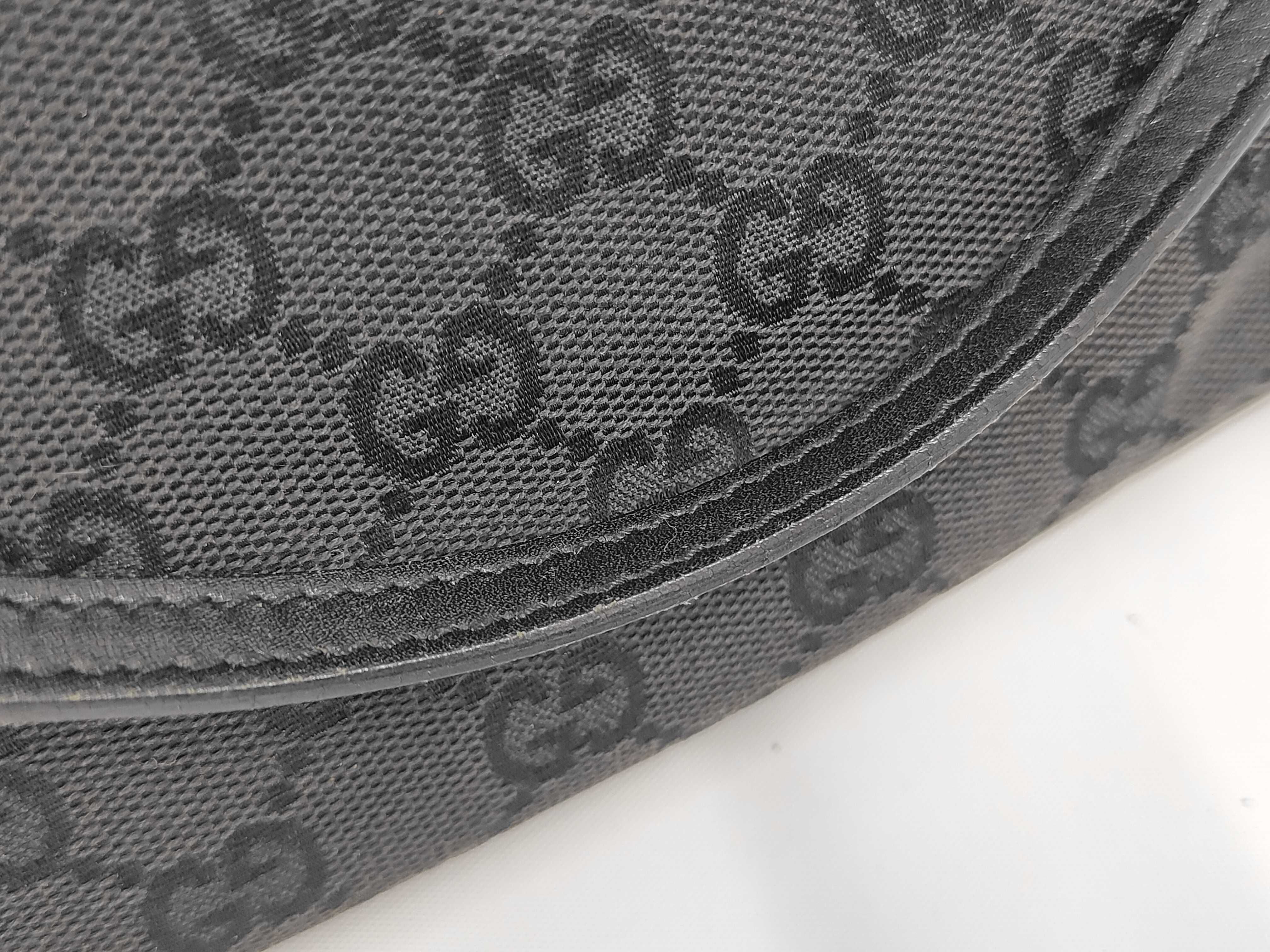 GG Canvas Accessory Pouch Handbag — view 5