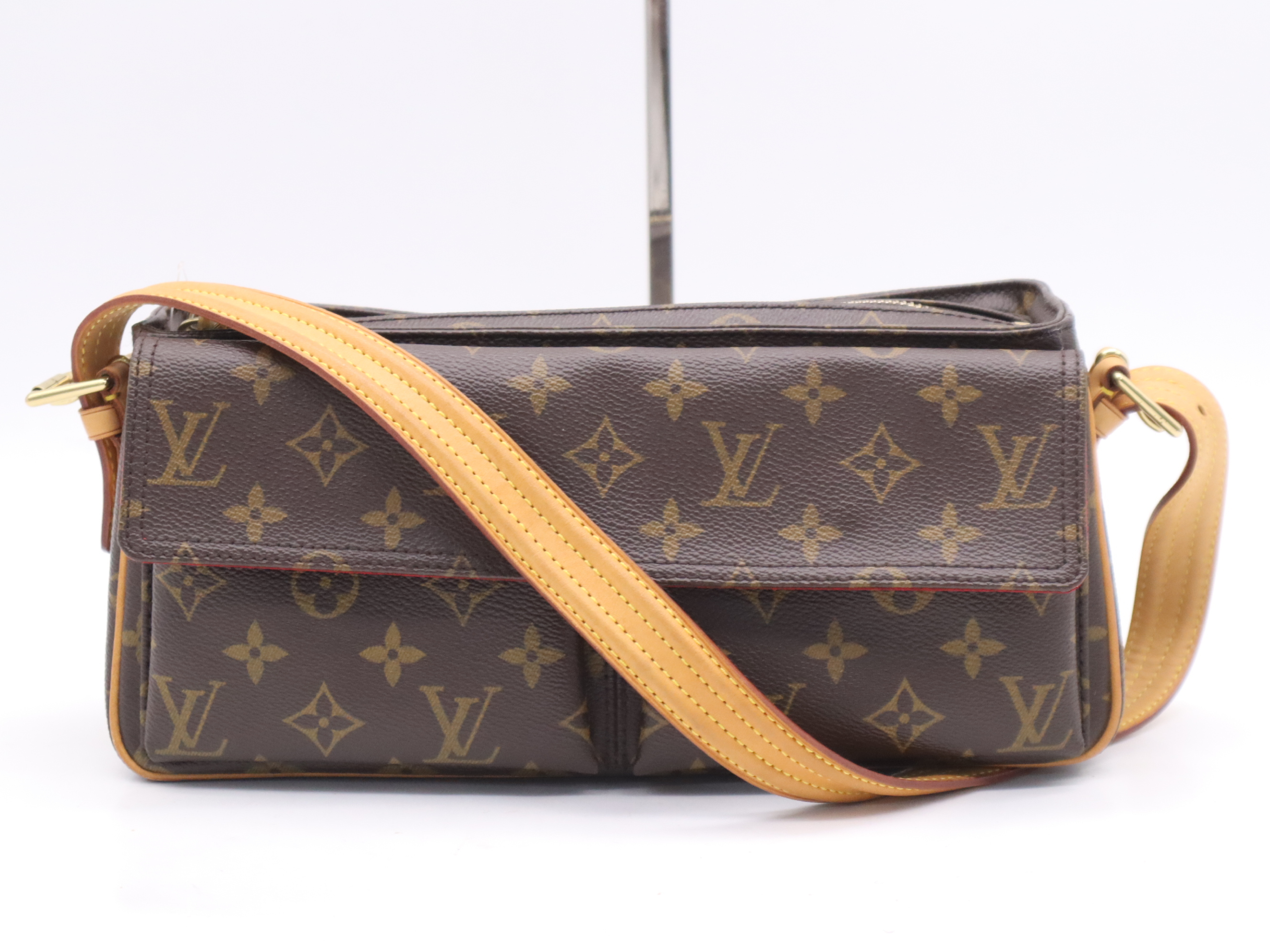 M51164 Monogram Viva Cite MM Shoulder Bag