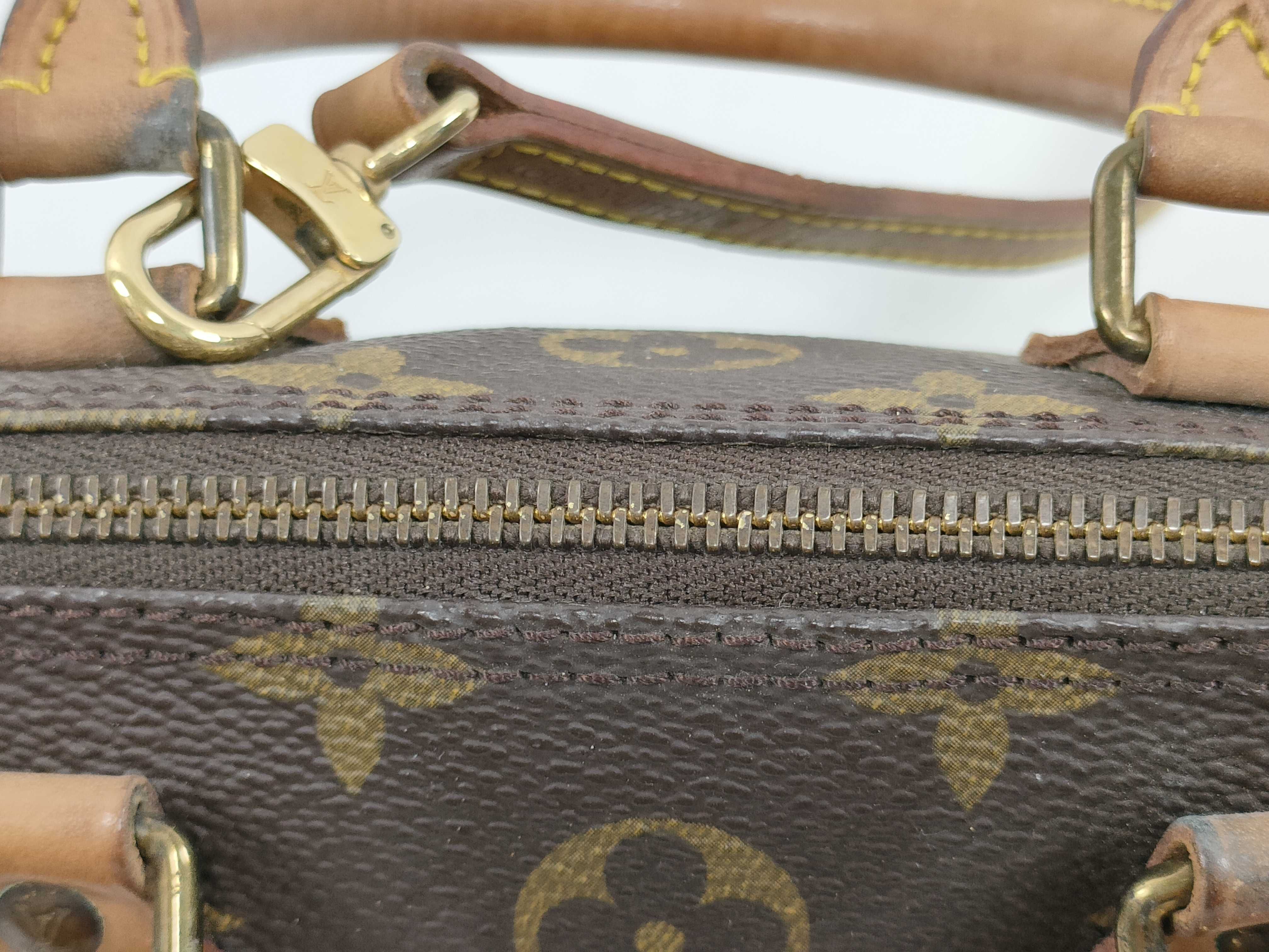Monogram Louis Vuitton LV Mini Speedy Bandoulière Handbag with Strap — view 5