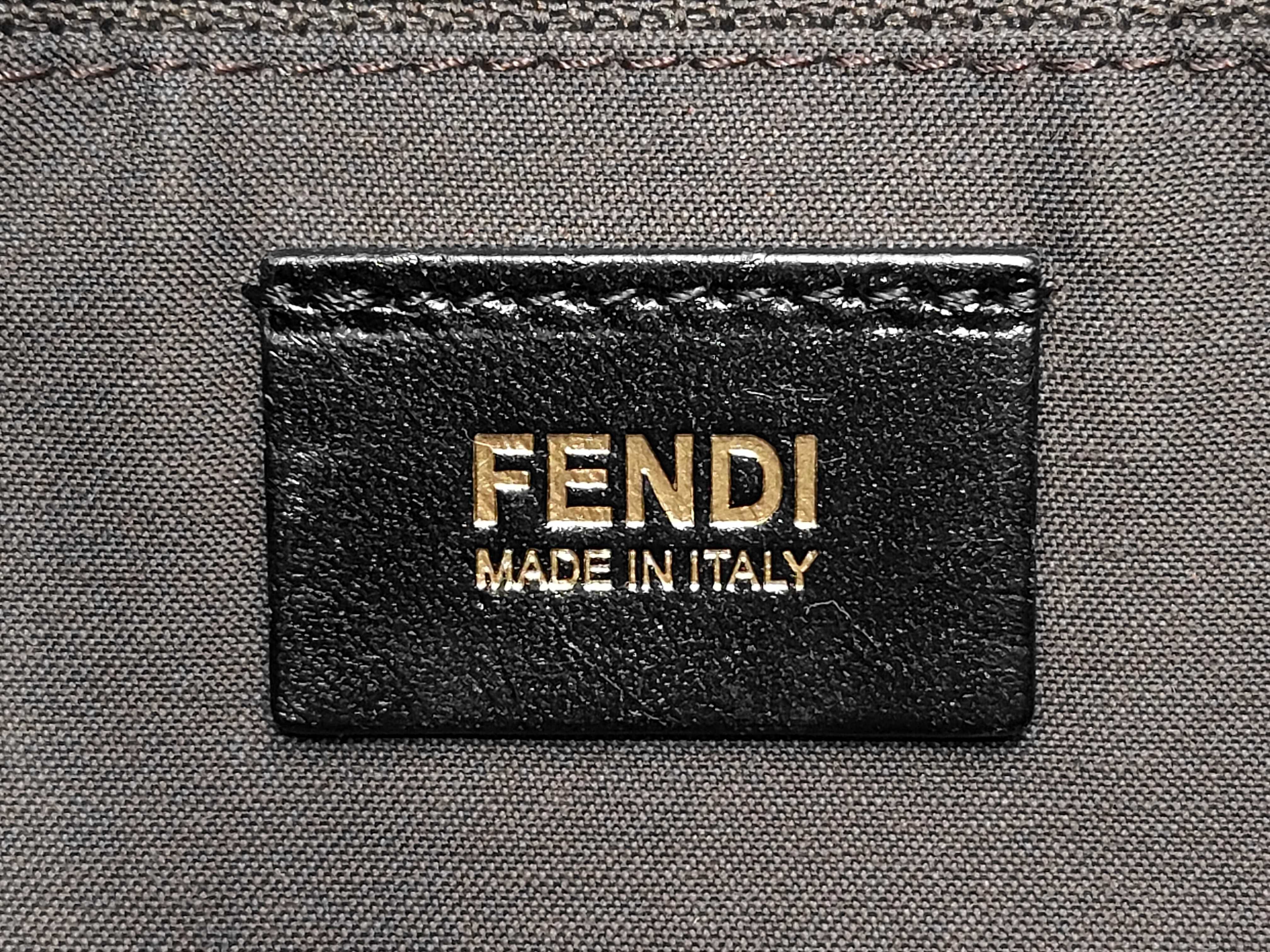 shoulder bag — view 9