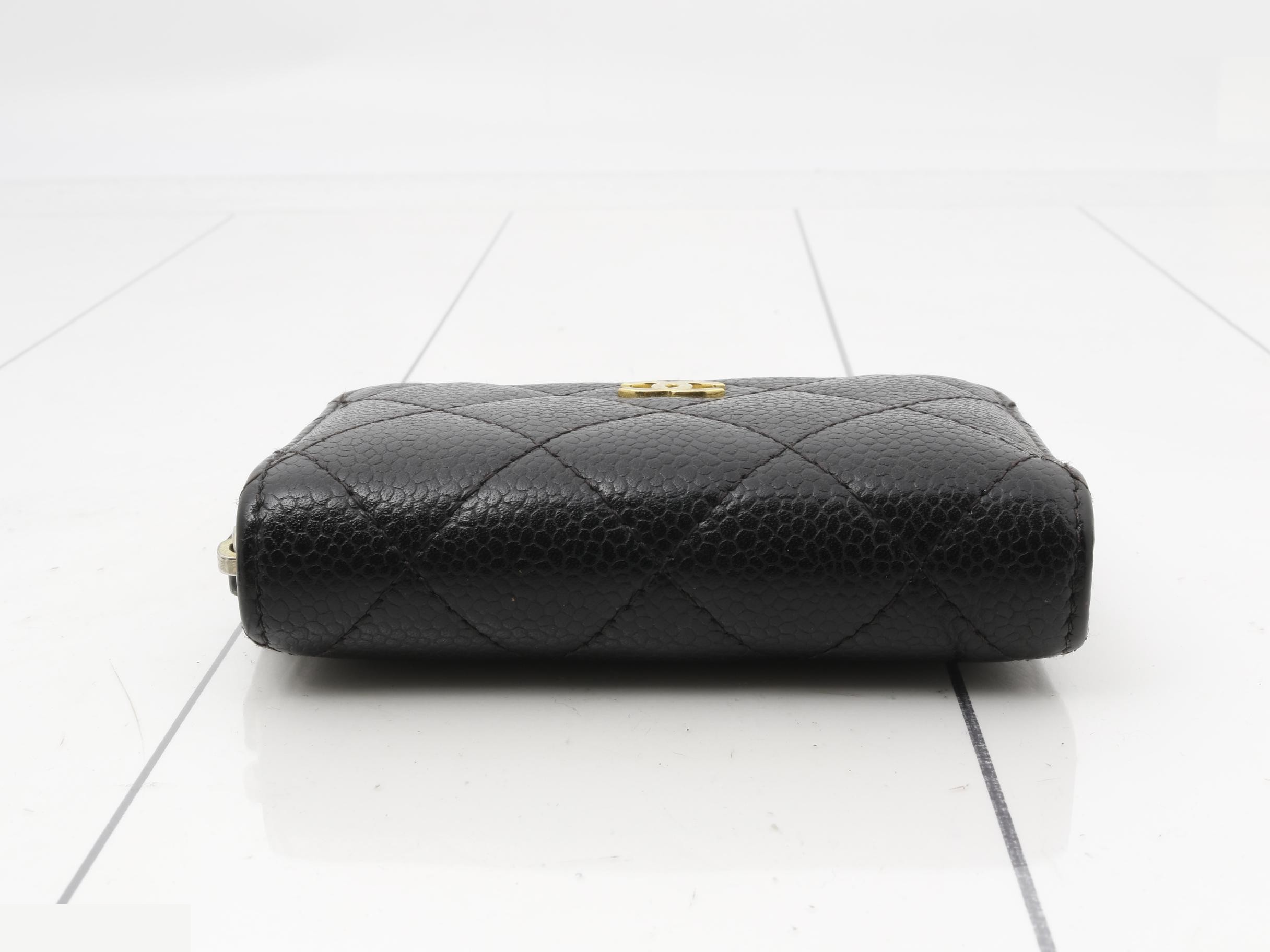 Zip coin case — view 3